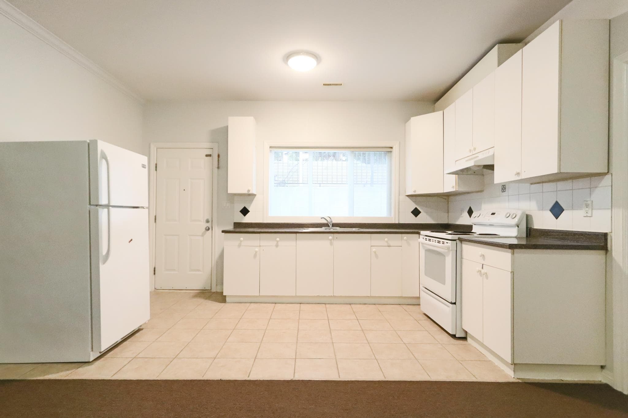 17105 Greenway Drive, Surrey, V4N 5J1 — photo 4
