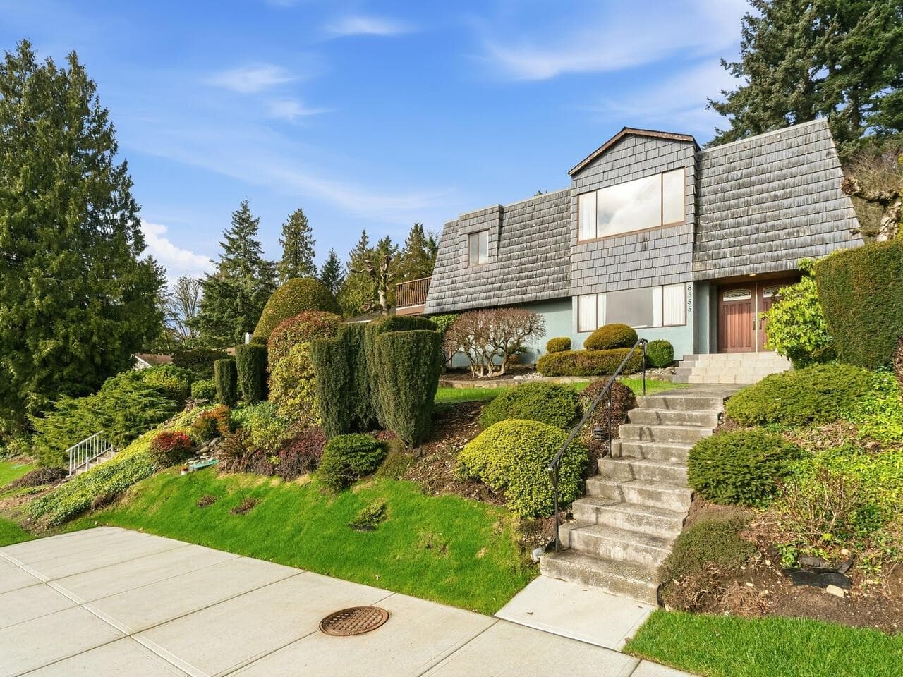 8355 Nelson Avenue, Burnaby