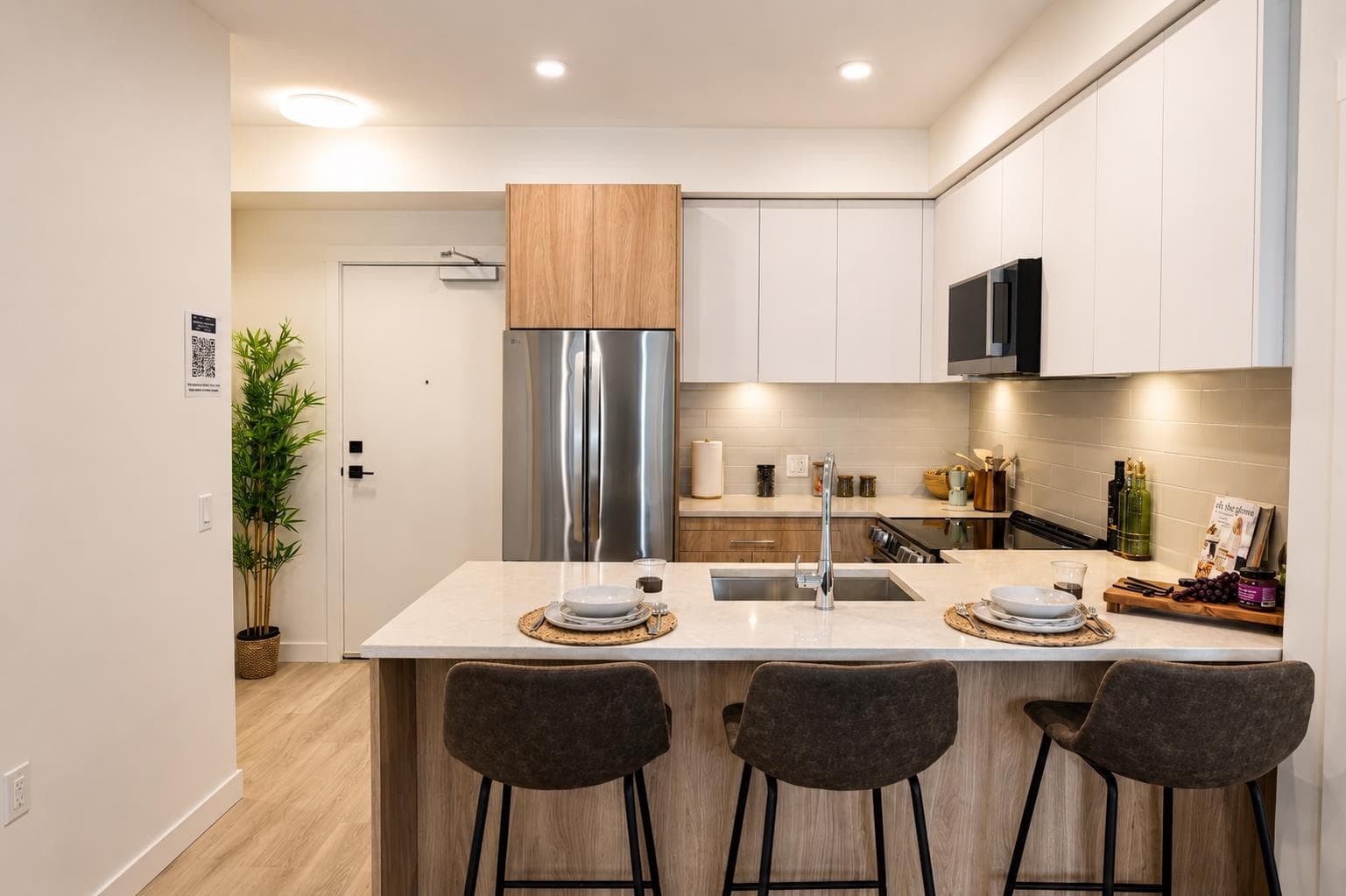 411 - 245 Bewicke Avenue, North Vancouver, V7M 0H5 — photo 4