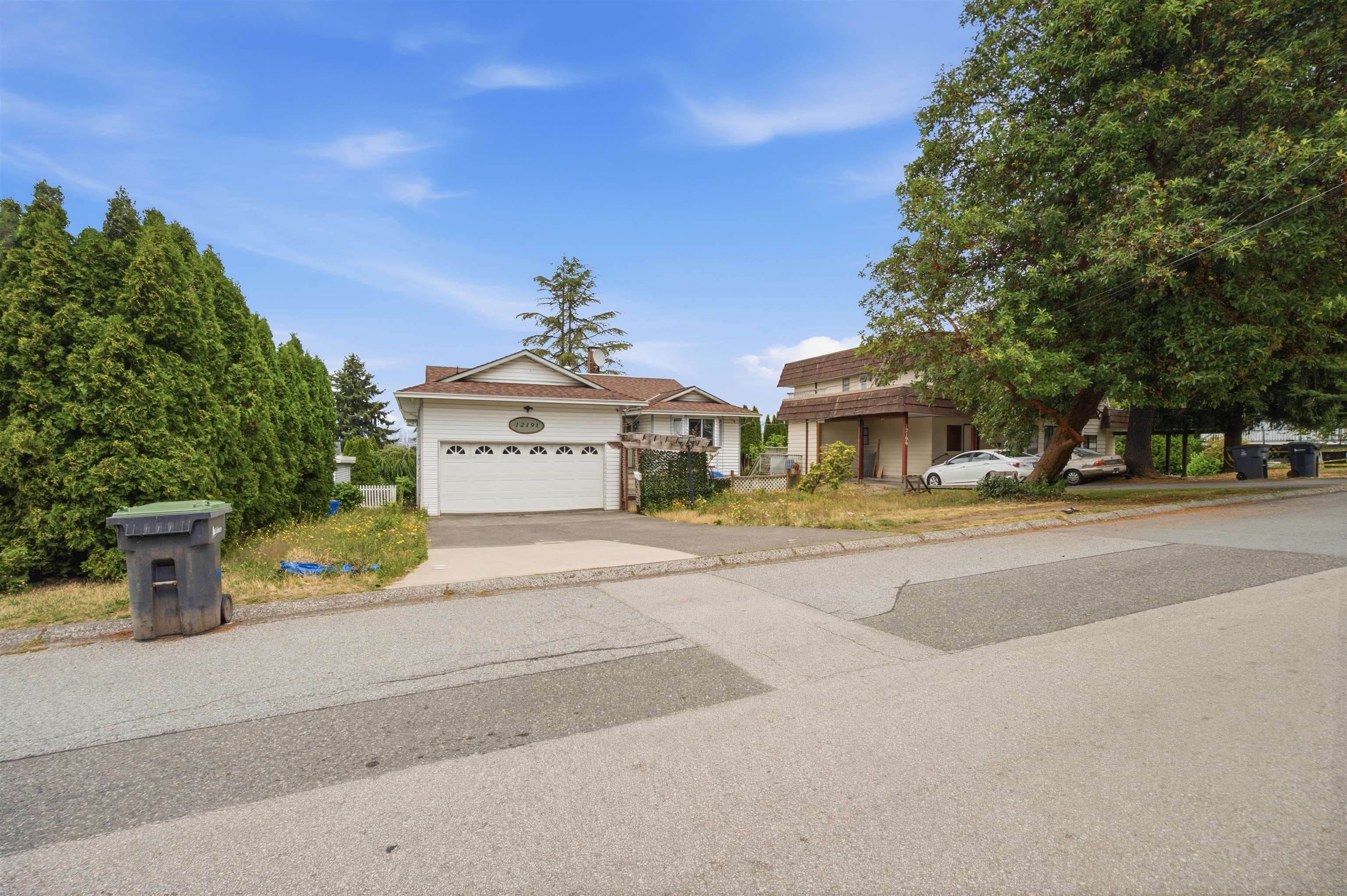12191 101a Avenue, Surrey, V3V 2Z9 — photo 2
