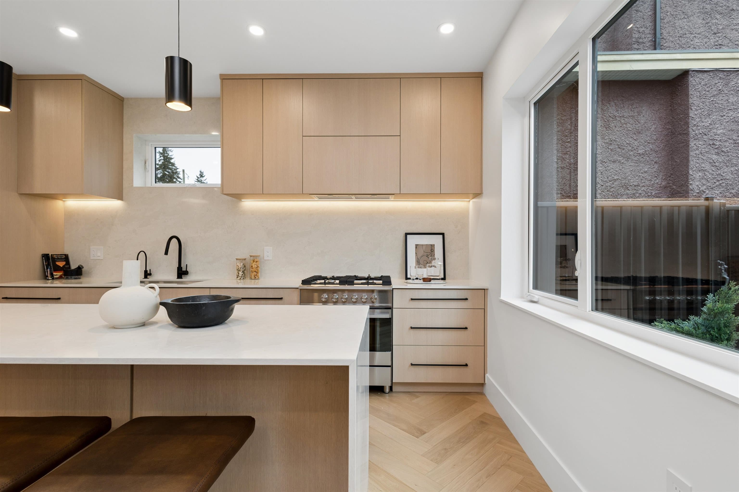 1 - 3639 E 46th Avenue, Vancouver, V5S 1B7 — photo 2