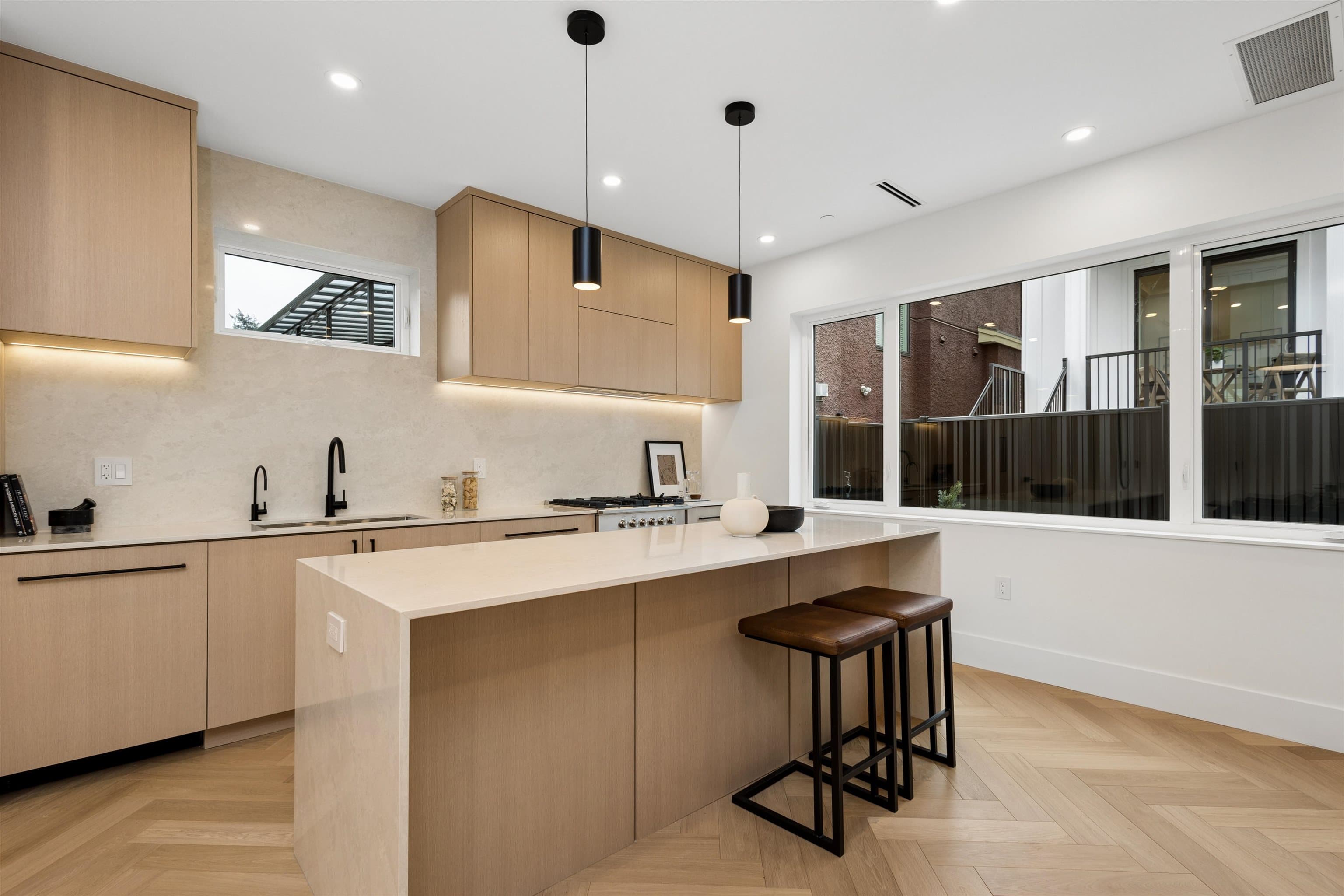 1 - 3639 E 46th Avenue, Vancouver, V5S 1B7 — photo 3