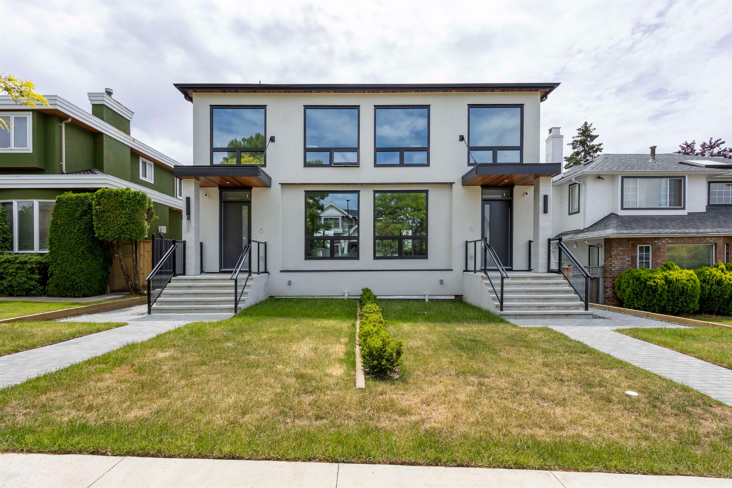 2230 W 21st Avenue, Vancouver, V6L 1J5 — photo 1