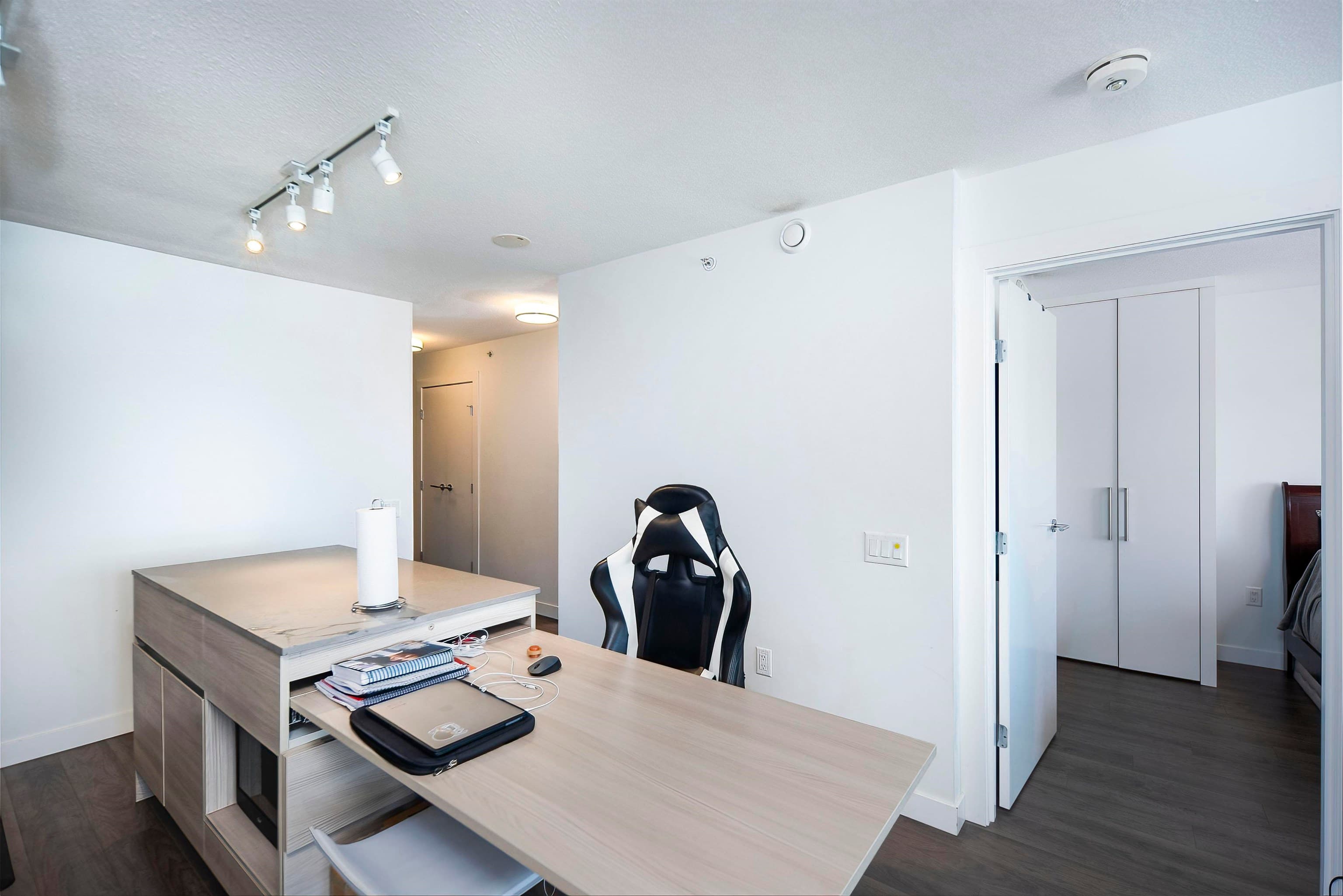 710 - 988 Quayside Drive, New Westminster, V3M 0L5 — photo 5