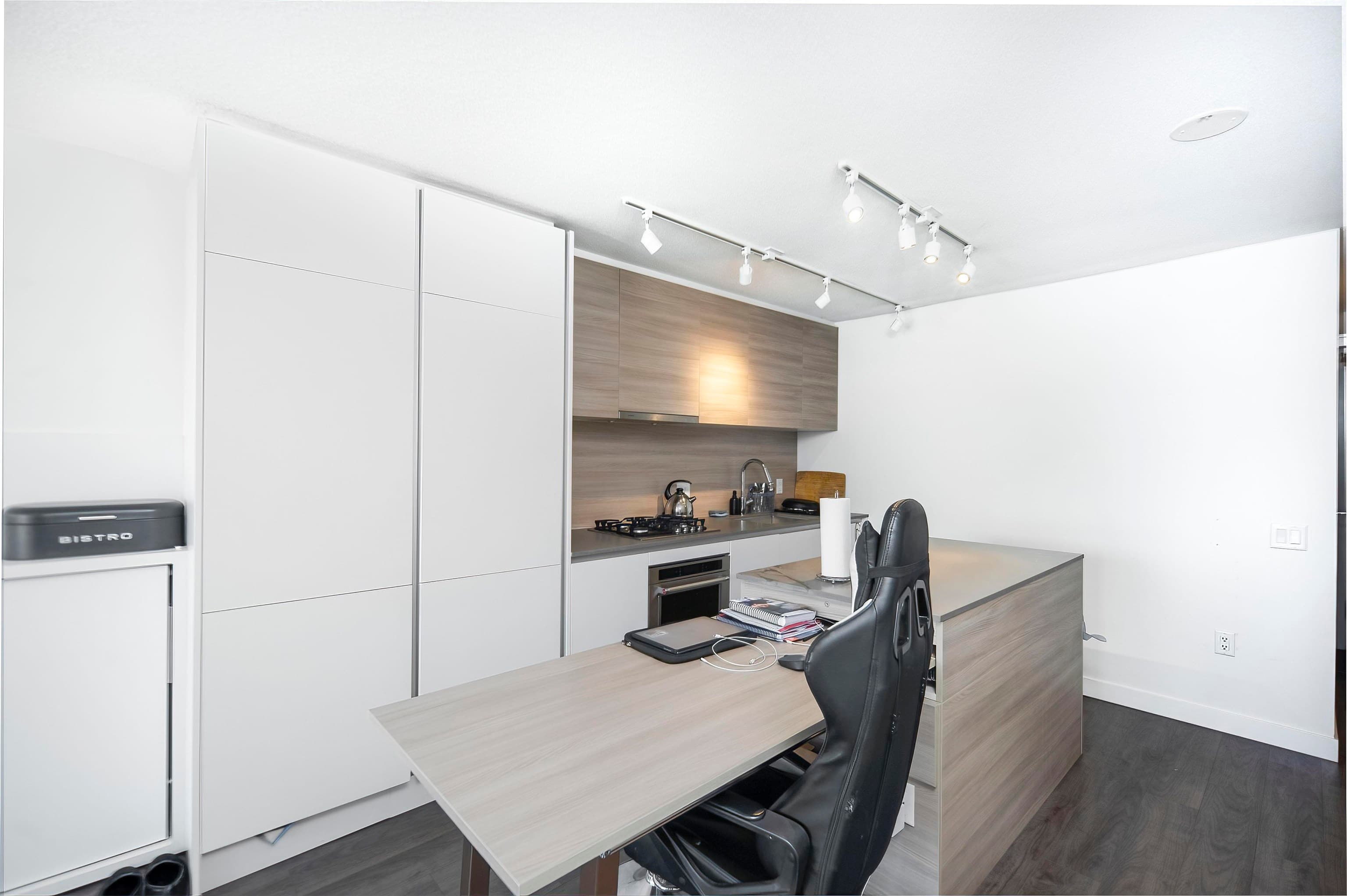 710 - 988 Quayside Drive, New Westminster, V3M 0L5 — photo 4