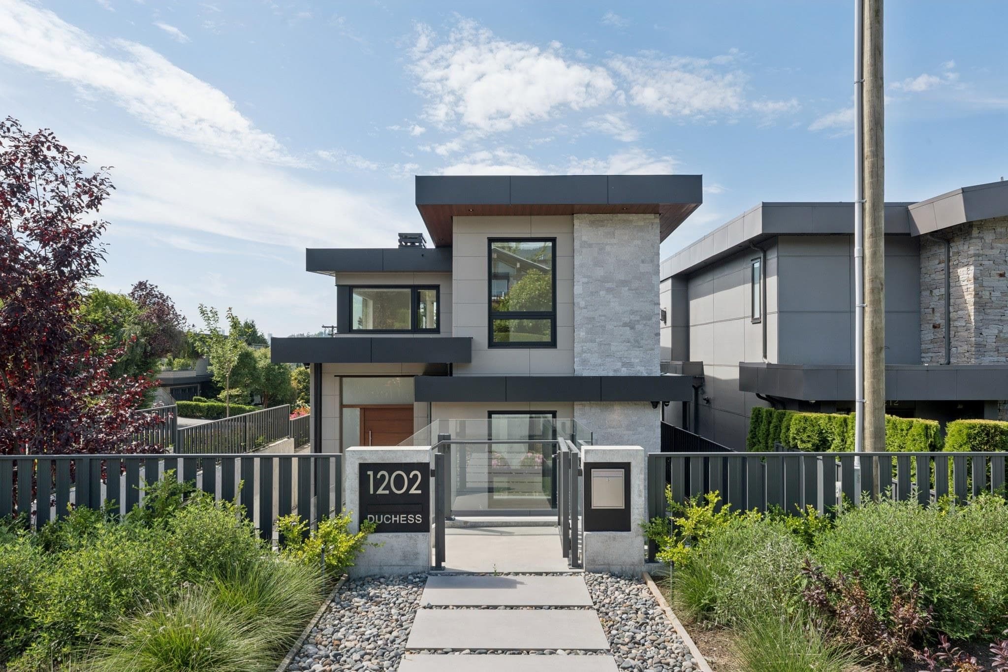 1202 Duchess Avenue, West Vancouver, V7T 1H4 — photo 1