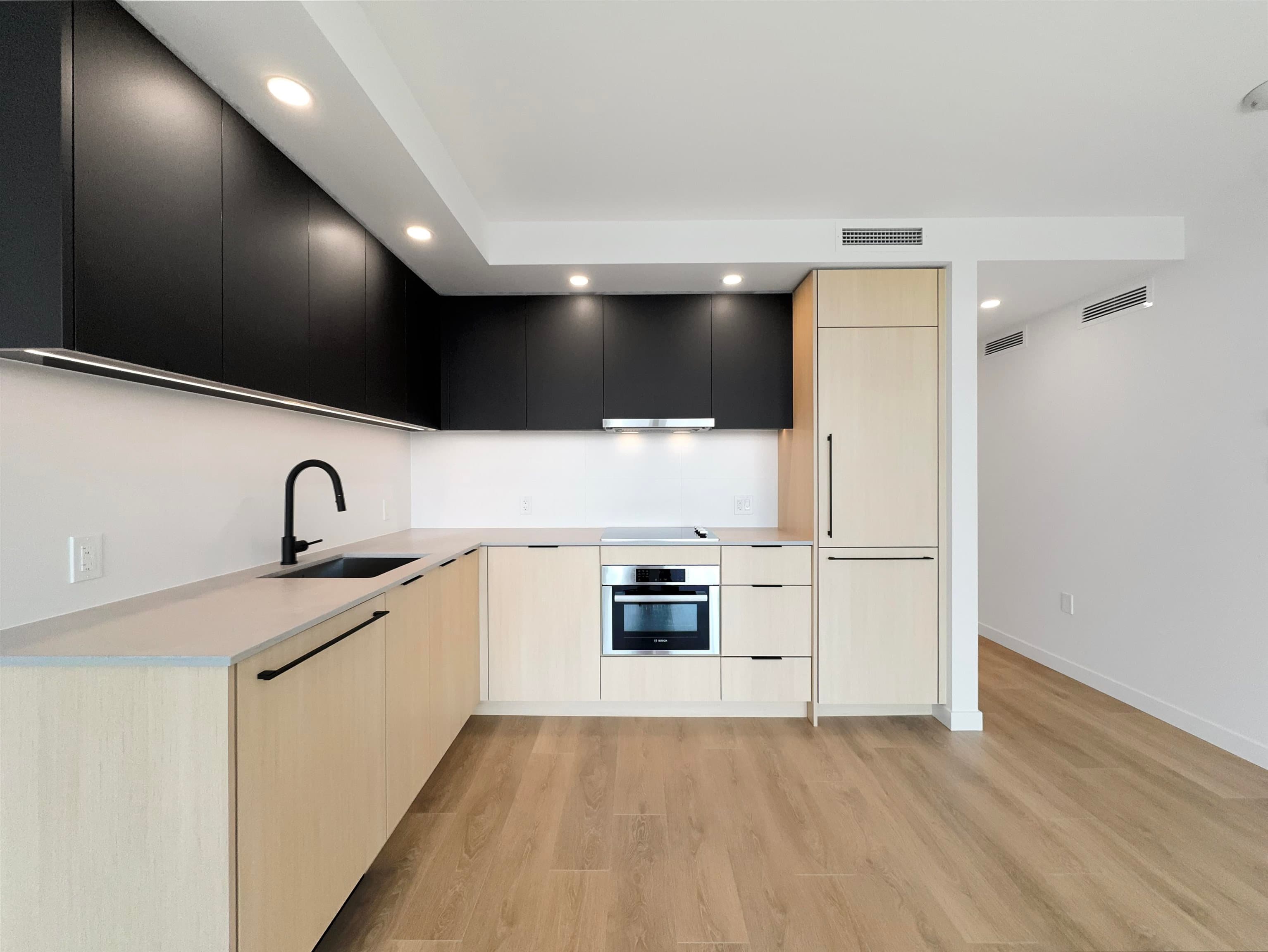 29XX - 13738 Central Avenue, Surrey, V3T 0X5 — photo 2
