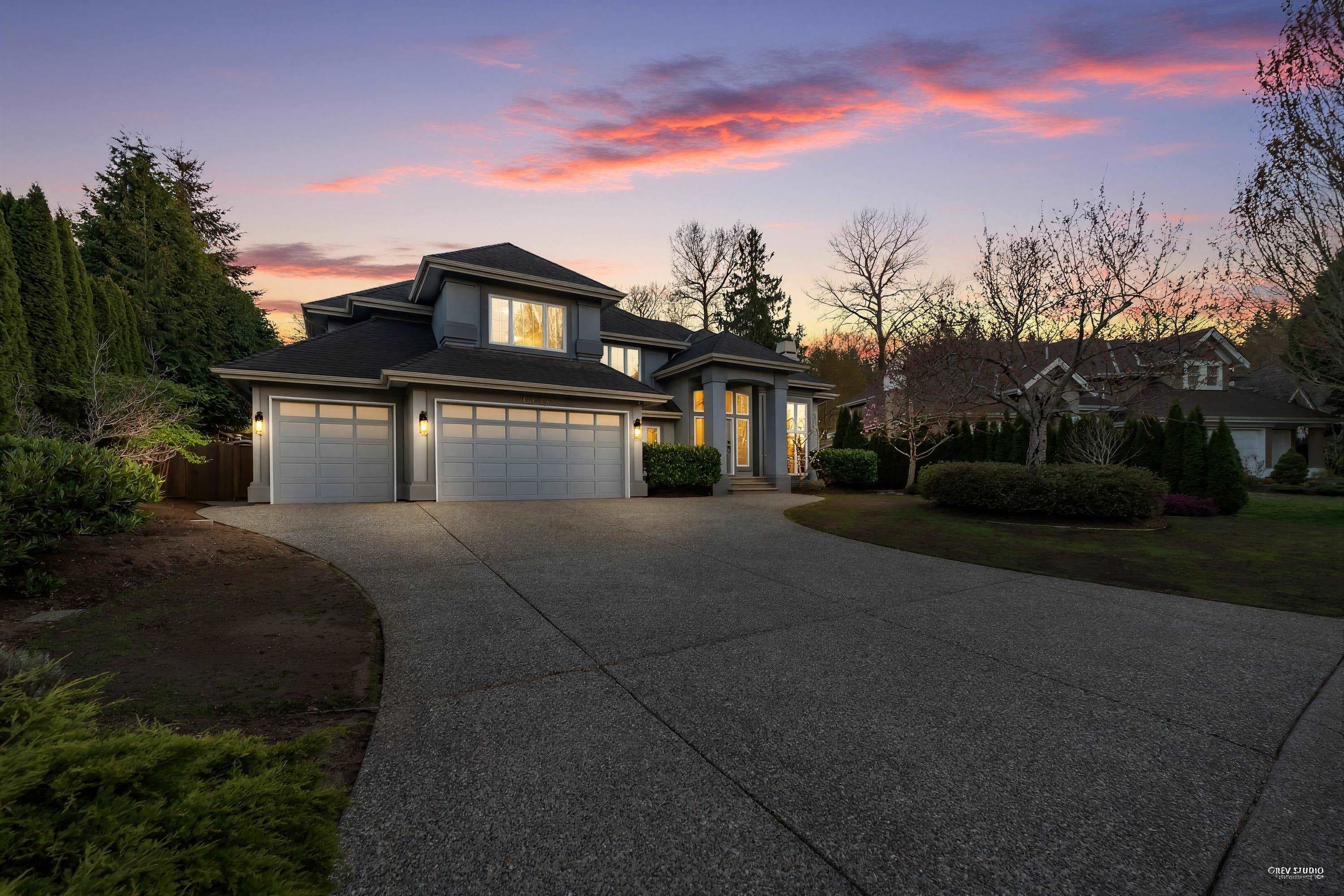 13572 22a Avenue, Surrey, V4A 9V2 — photo 1