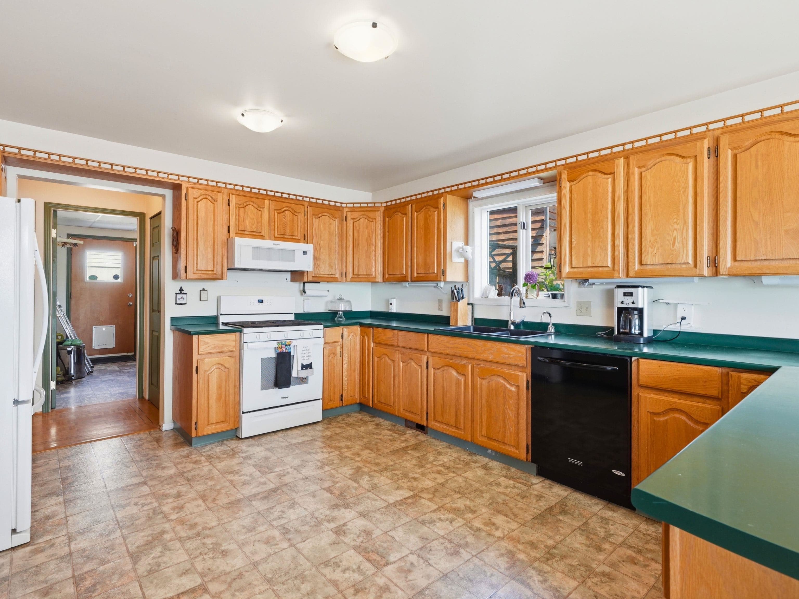 603 Marine Drive, Gibsons, V0N 1V1 — photo 4