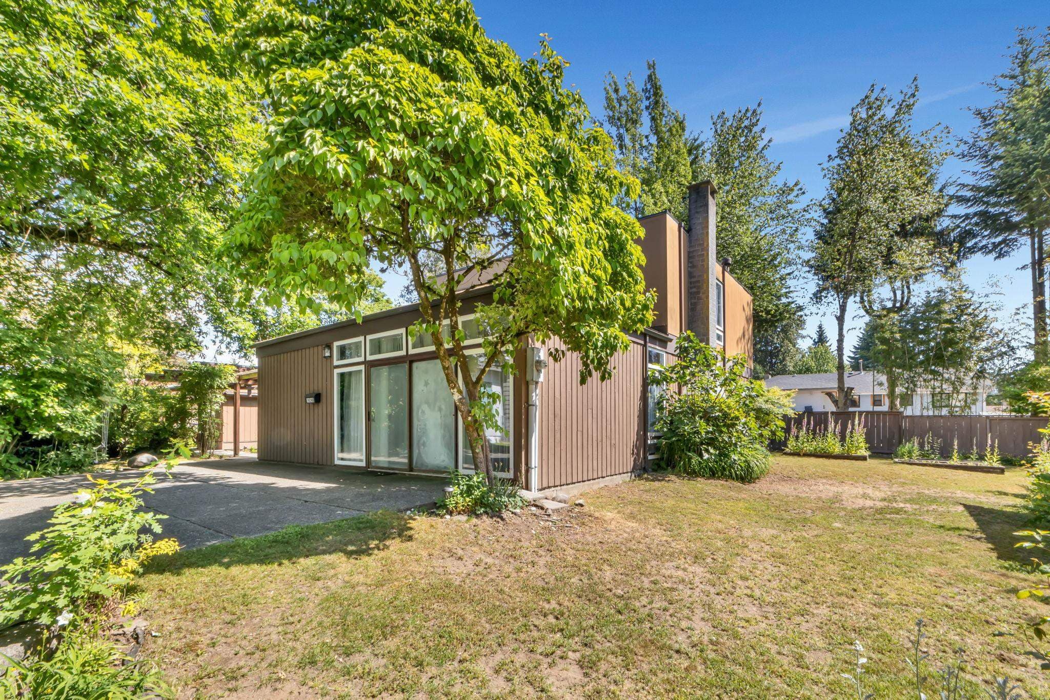 14246 102 Avenue, Surrey, V3T 5A5 — photo 5