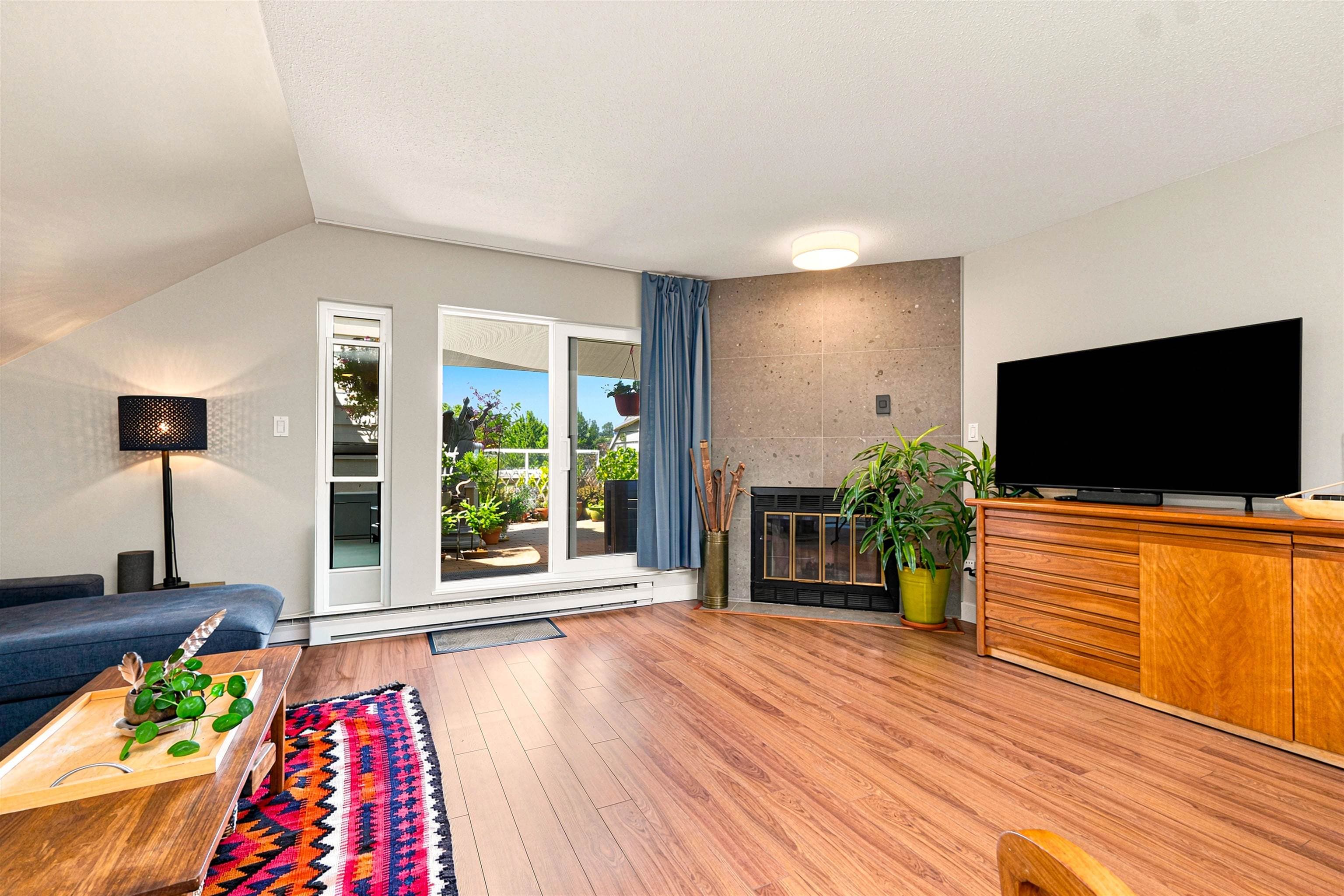 402 - 3401 Curle Avenue, Burnaby, V5G 4P4 — photo 5