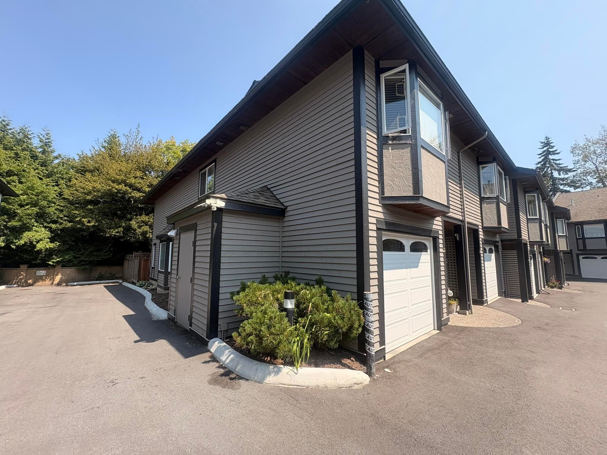 29 - 1828 Lilac Drive, Surrey, V4A 5C9 — photo 2