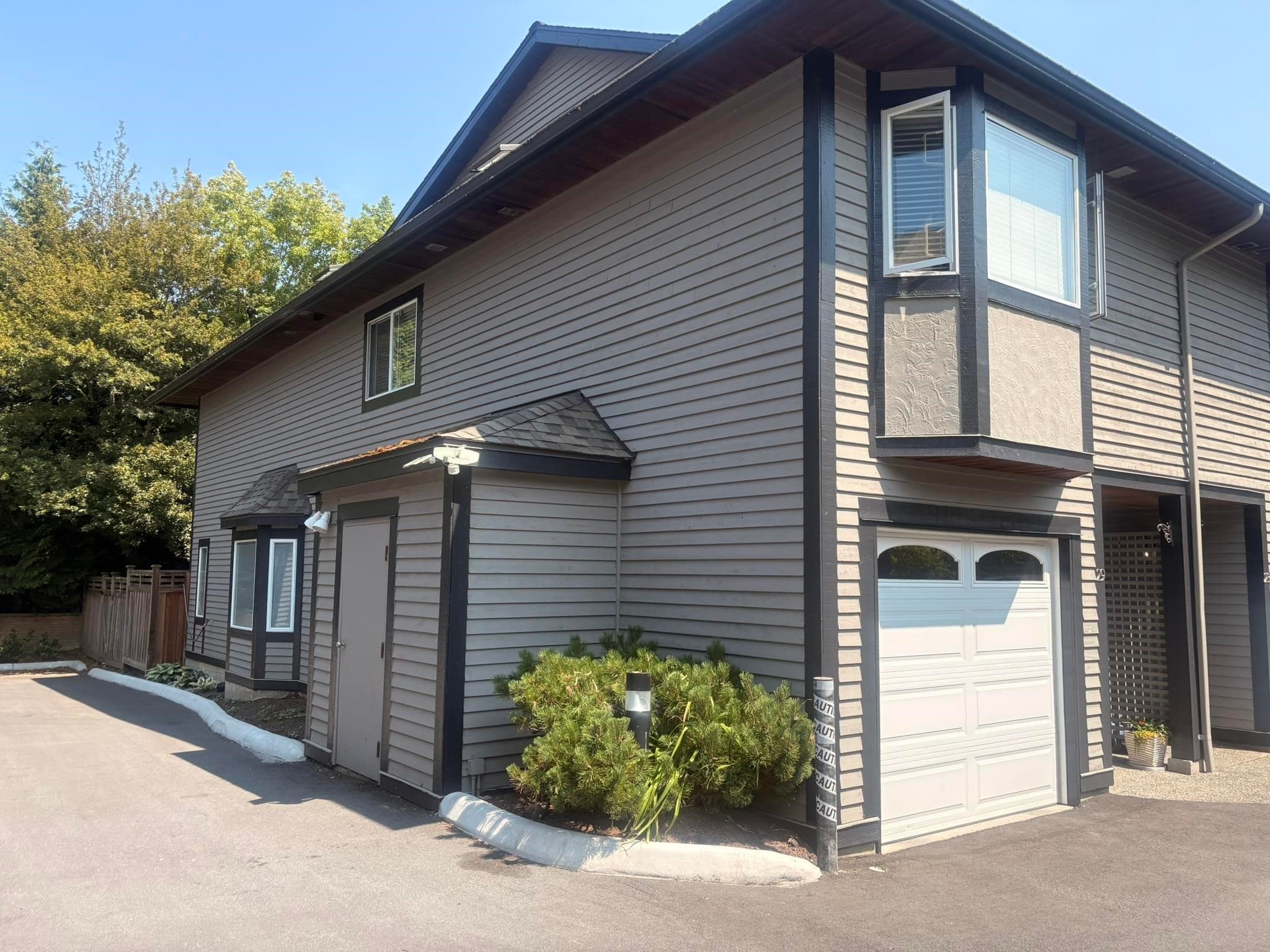 29 - 1828 Lilac Drive, Surrey, V4A 5C9 — photo 1