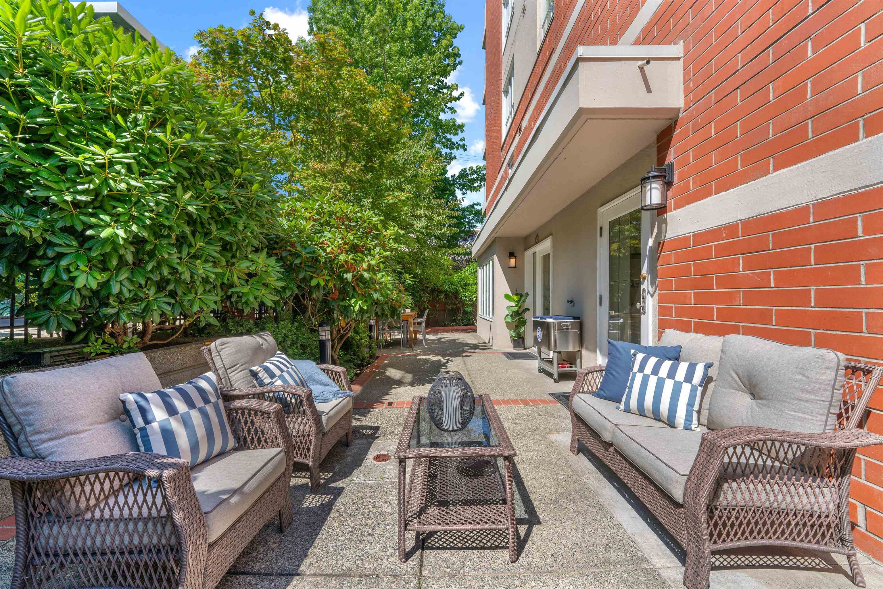 102 - 2128 W 43rd Avenue, Vancouver, V6M 2E1 — photo 1