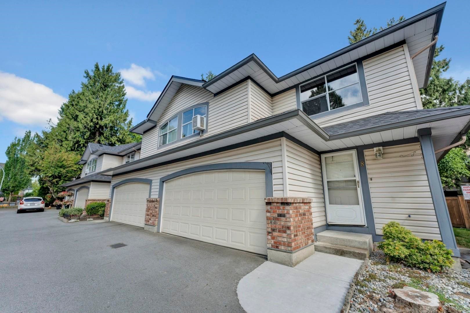 8 - 8257 121a Street, Surrey