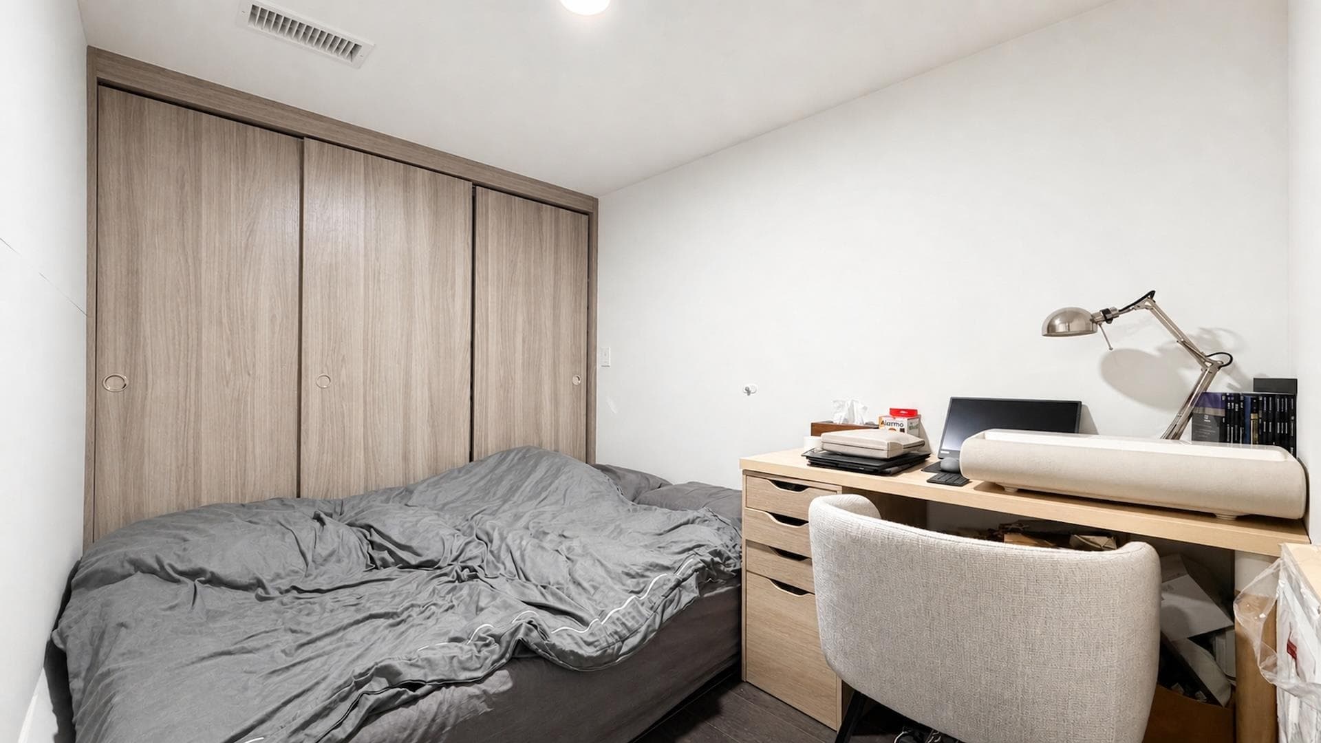 819 - 8800 Hazelbridge Way, Richmond, V6X 0S3 — photo 4