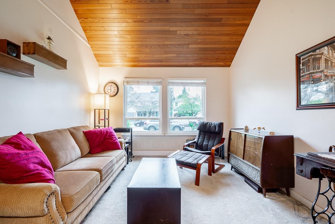 15429 90 Avenue, Surrey, V3R 9J5 — photo 4