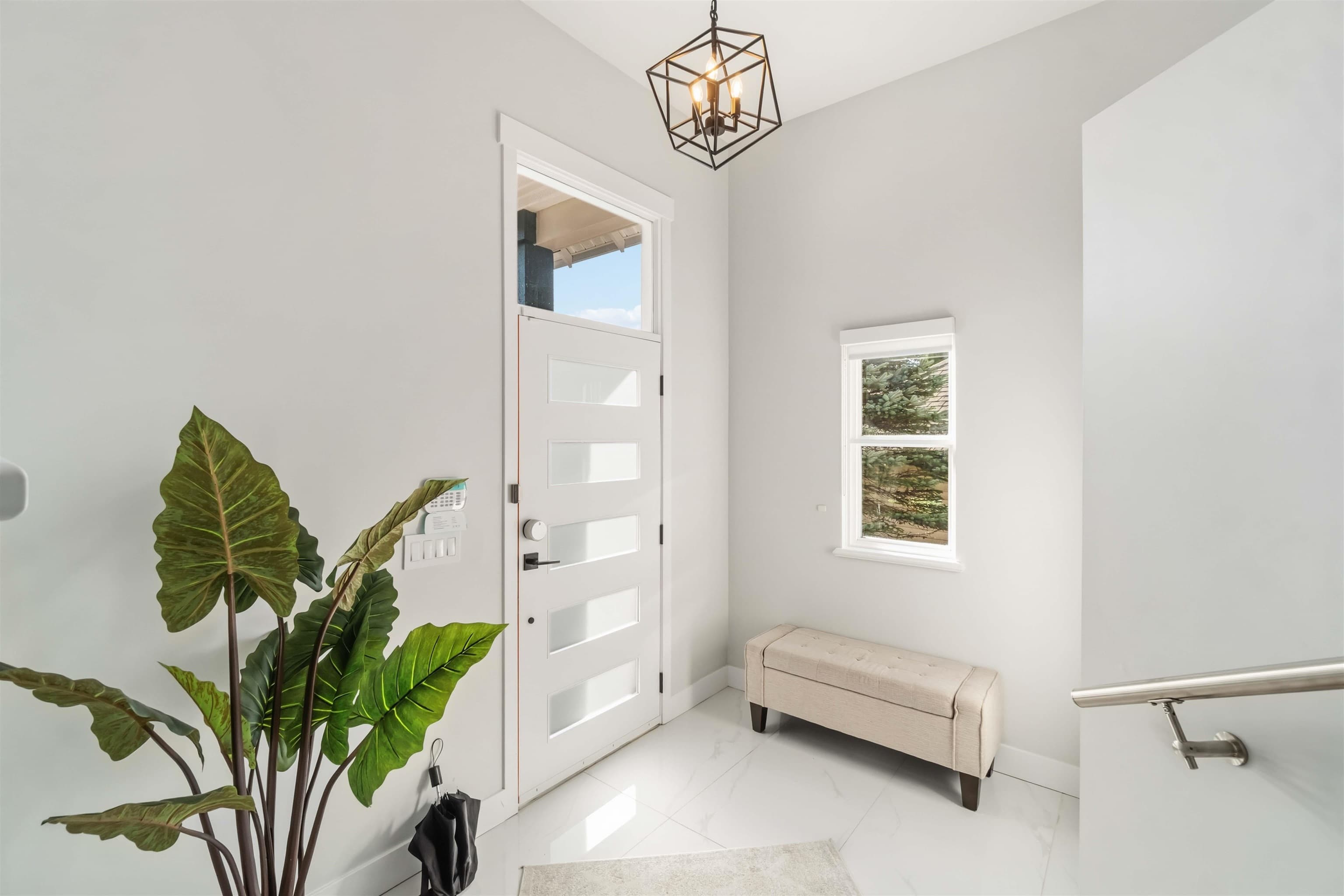 108 Sycamore Drive, Port Moody, V3H 0A8 — photo 2
