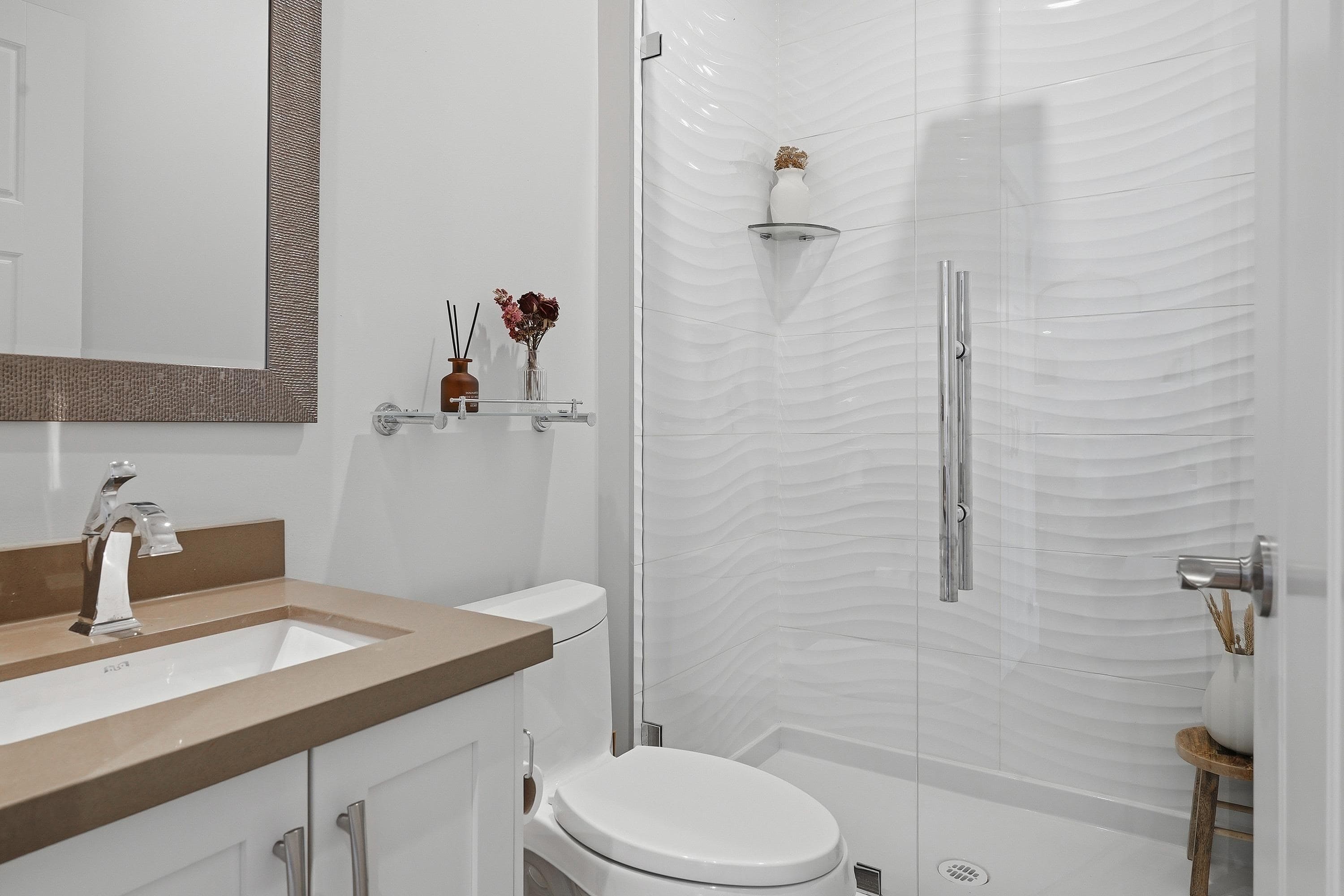 1820 Woodland Drive, Vancouver, V5N 3N7 — photo 5