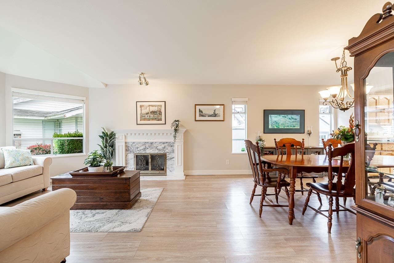 14035 16b Avenue, Surrey, V4A 8K3 — photo 4