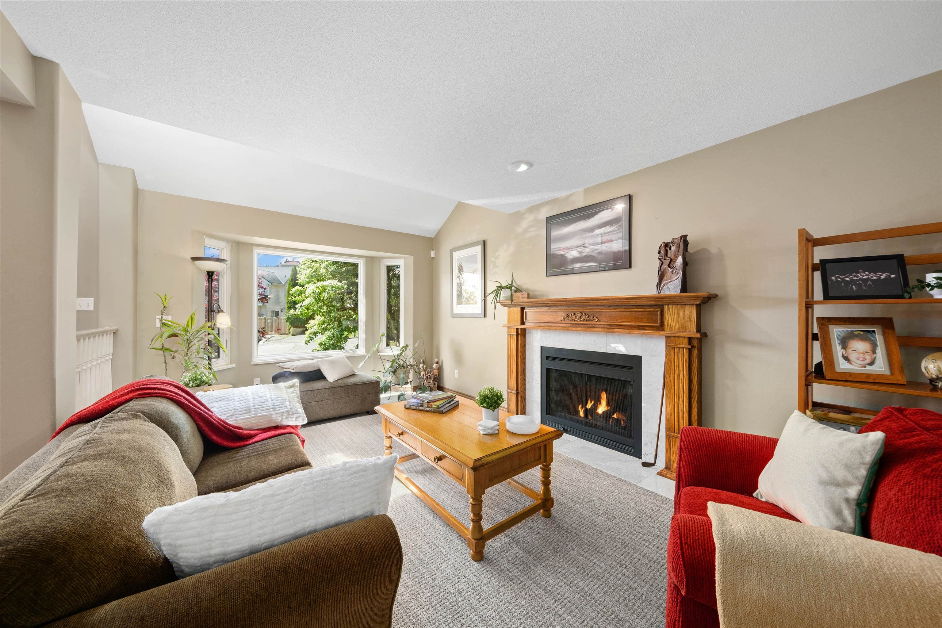 1405 Glenview Court, Coquitlam, V3E 2P5 — photo 4