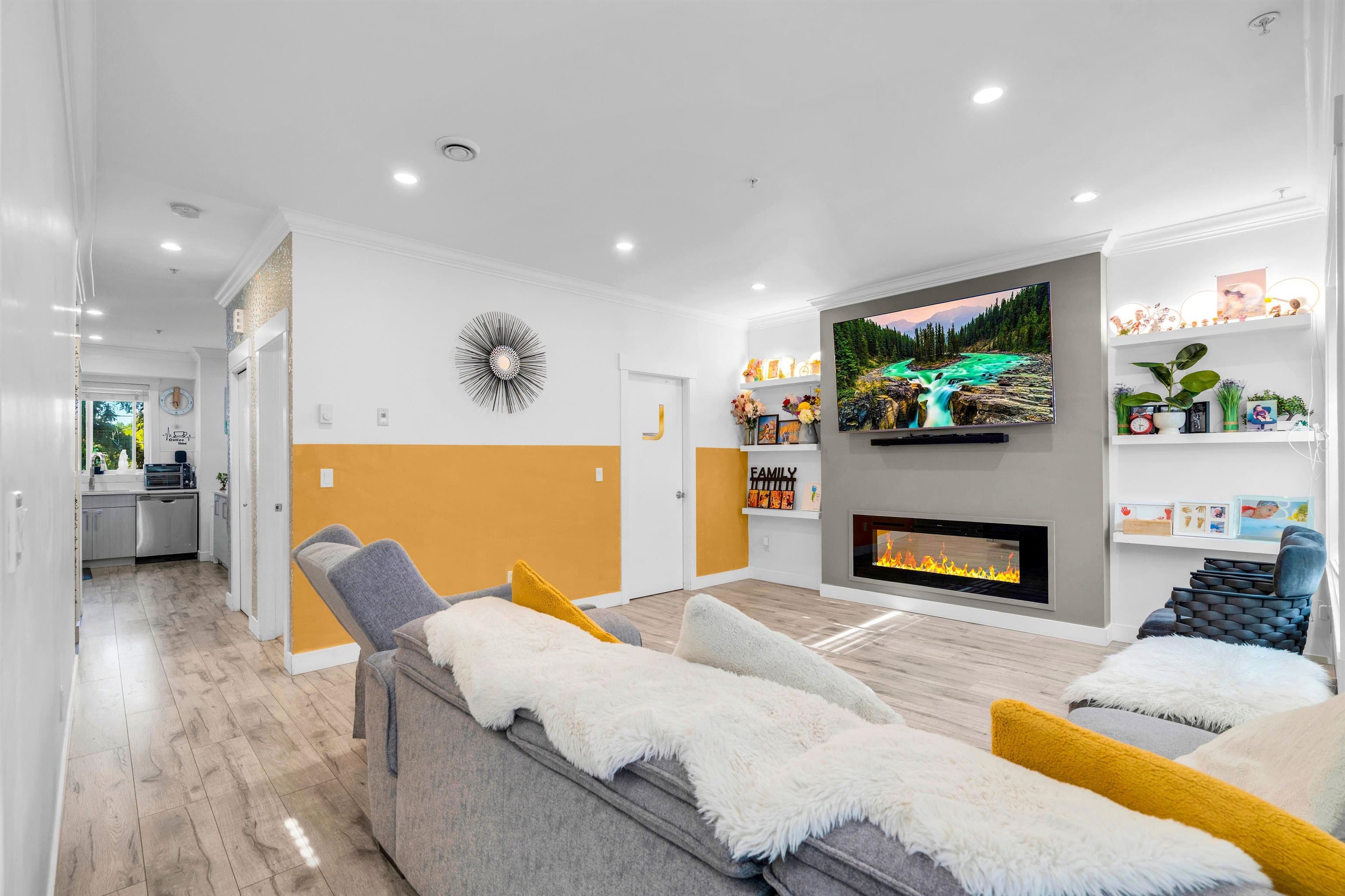 23 - 7247 140 Street, Surrey, V3W 1K8 — photo 3