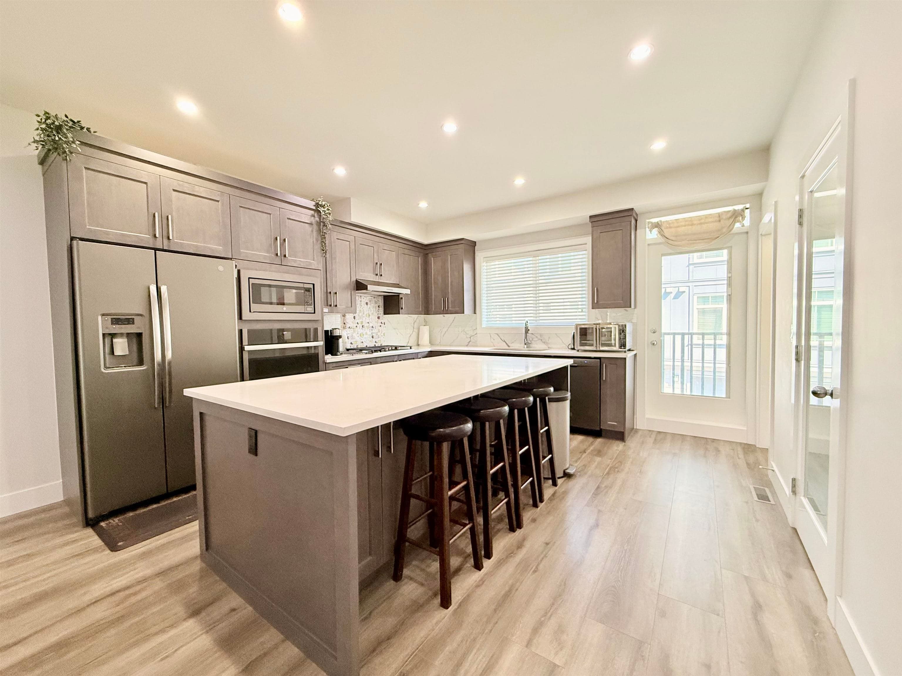 3 - 19239 70 Avenue, Surrey, V4N 6S8 — photo 1