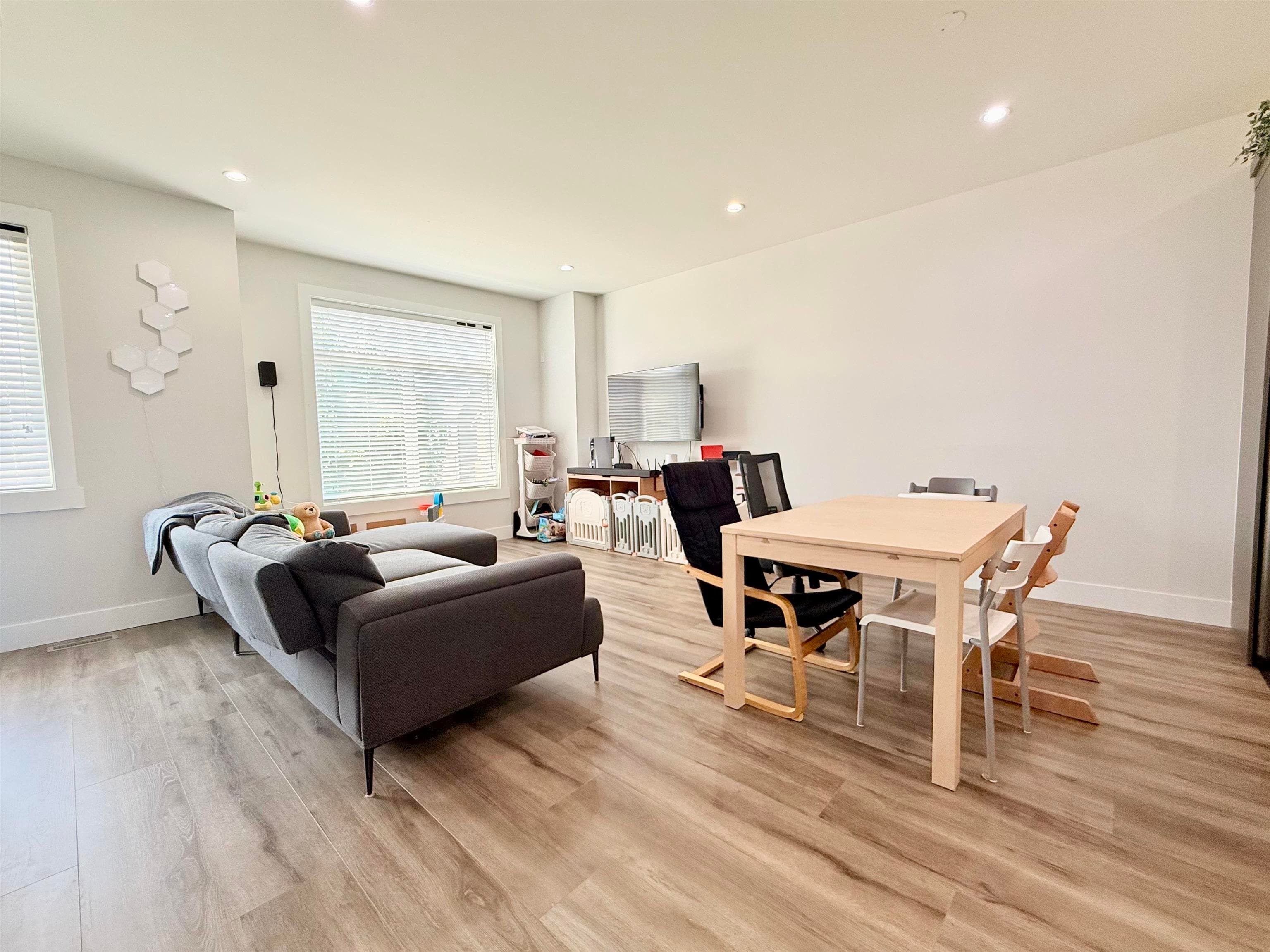 3 - 19239 70 Avenue, Surrey, V4N 6S8 — photo 4