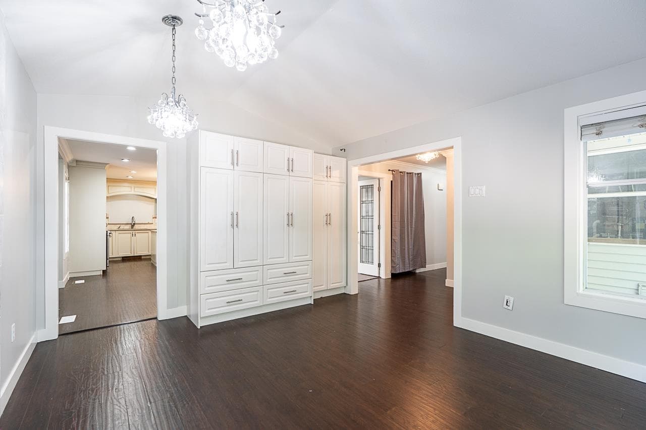 13032 61 Avenue, Surrey, V3X 2H5 — photo 5