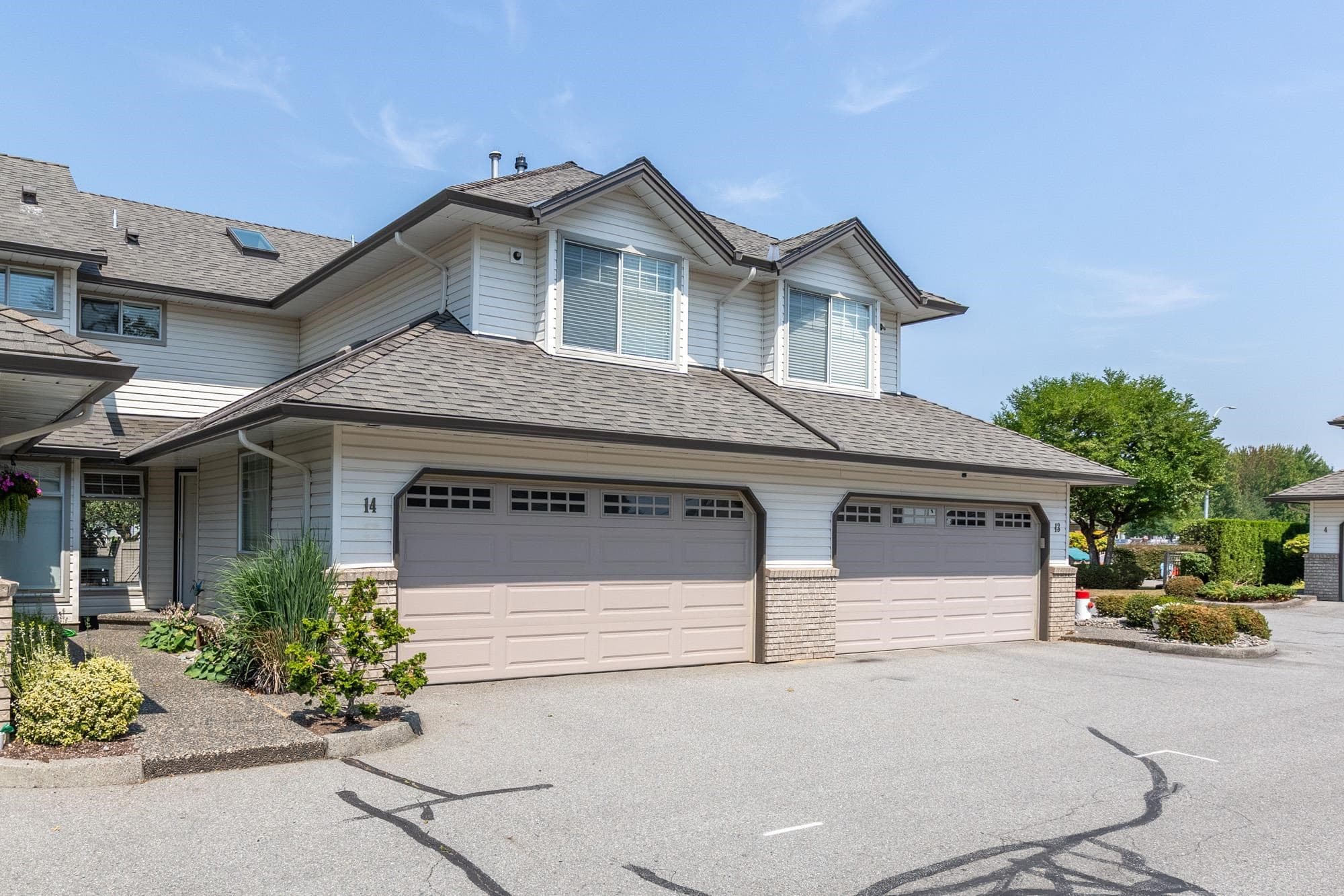 14 - 19051 119 Avenue, Pitt Meadows, V3Y 2M8 — photo 1