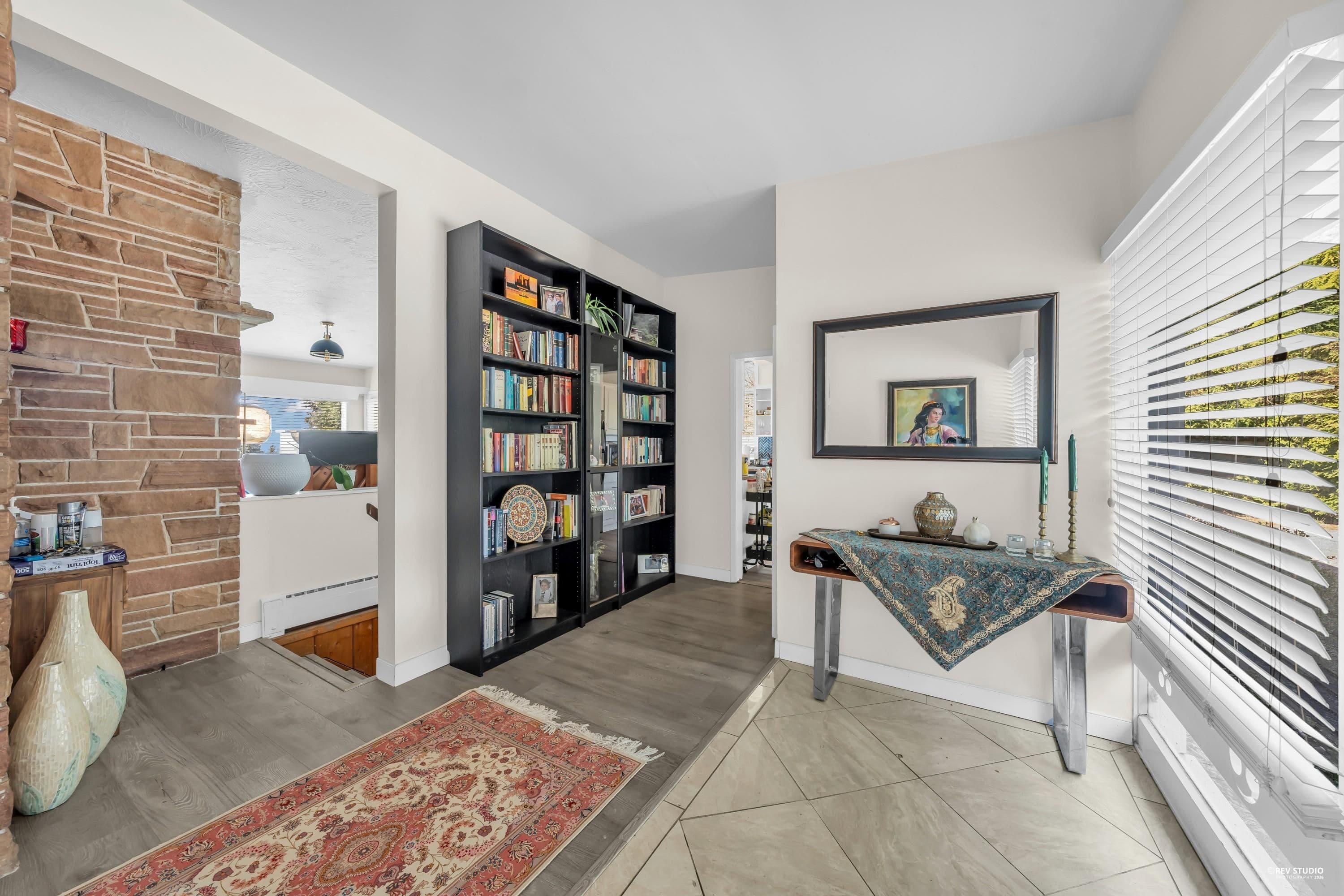 1230 Queens Avenue, West Vancouver, V7S 2K2 — photo 4