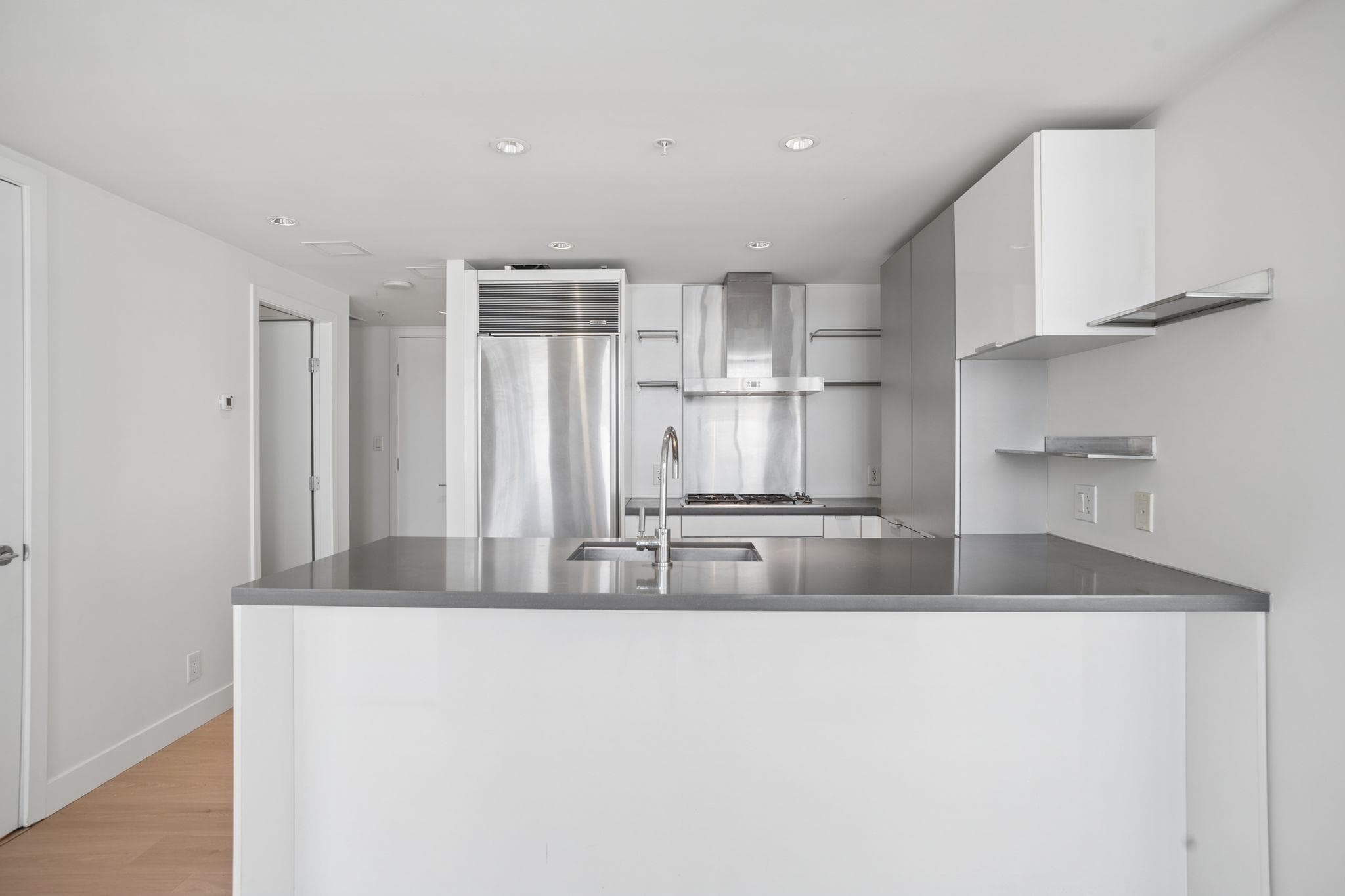 2206 - 788 Richards Street, Vancouver, V6B 0C7 — photo 5