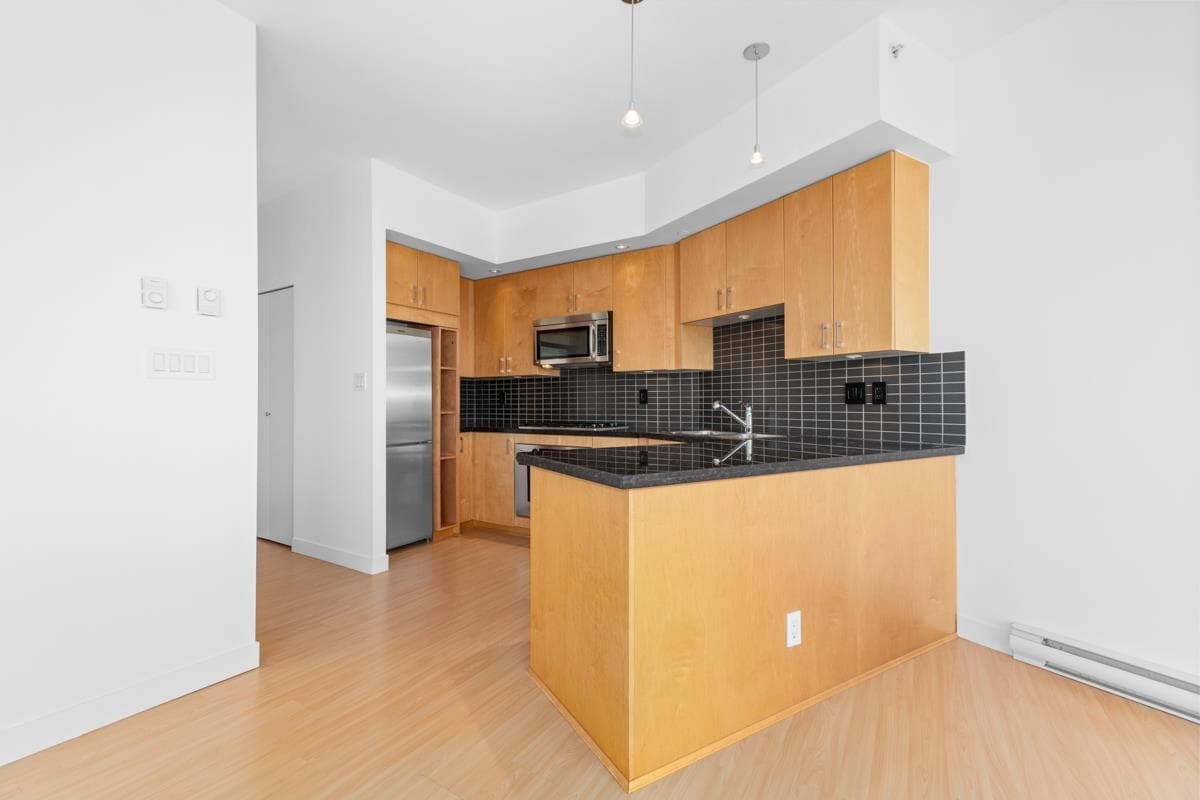 1205 - 1050 Smithe Street, Vancouver, V6E 4T4 — photo 4