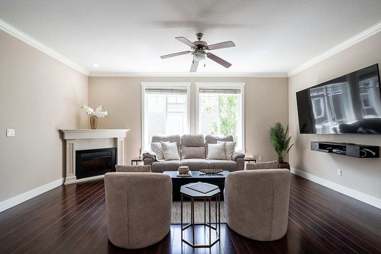 33 - 15399 Guildford Drive, Surrey, V3R 7C6 — photo 2