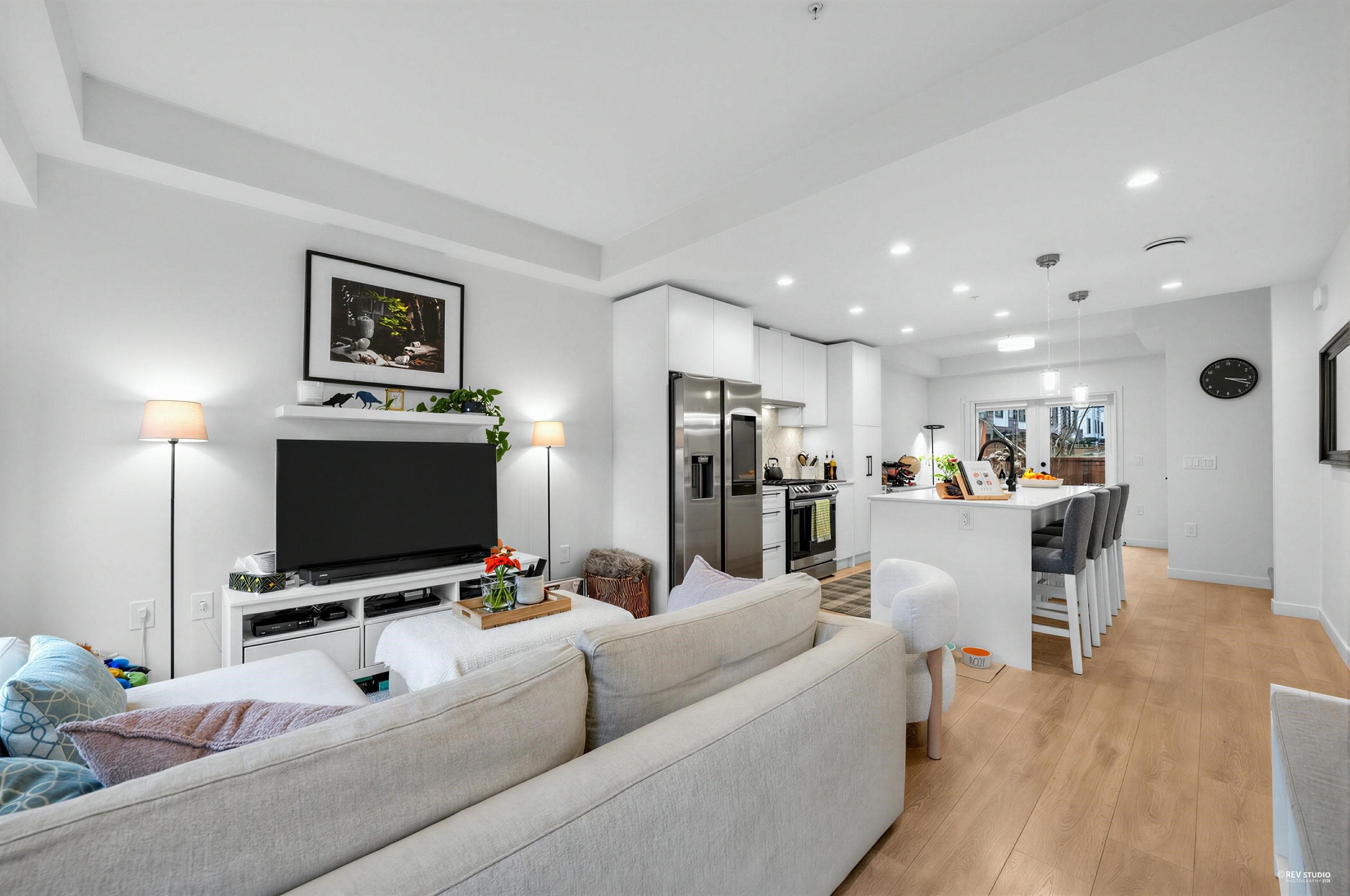 162 - 565 E 2nd Street, North Vancouver