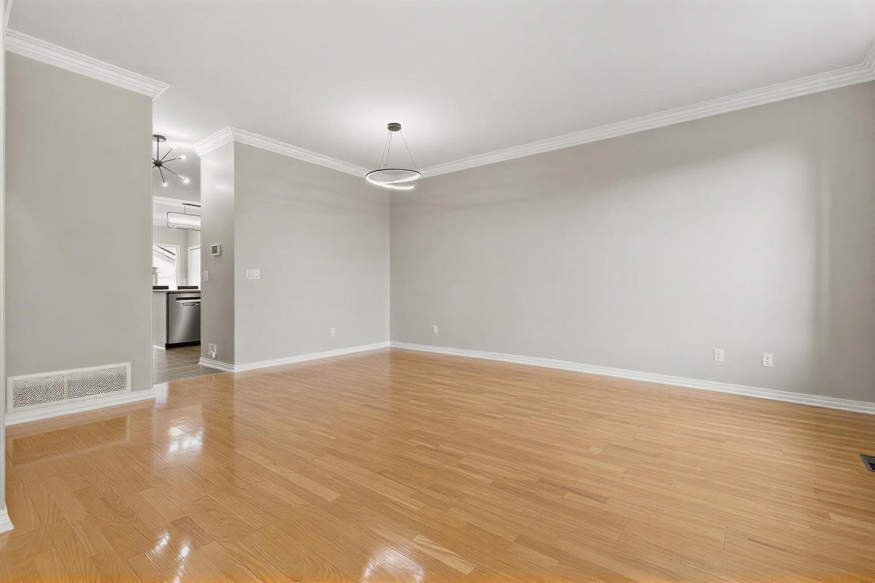 106 - 33751 7 Avenue, Mission, V2V 7C2 — photo 3