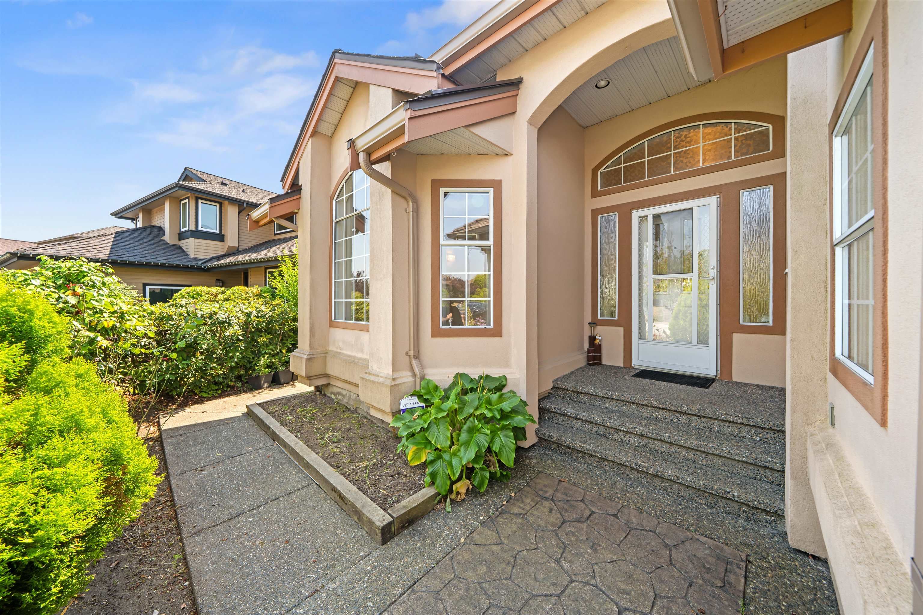 2677 Fortress Drive, Port Coquitlam, V3C 6E3 — photo 3