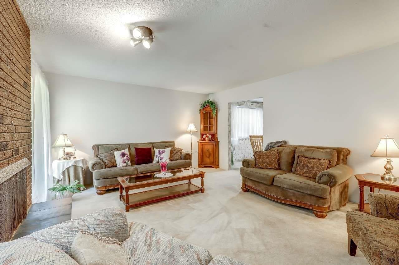 15584 98 Avenue, Surrey, V3R 7R2 — photo 2