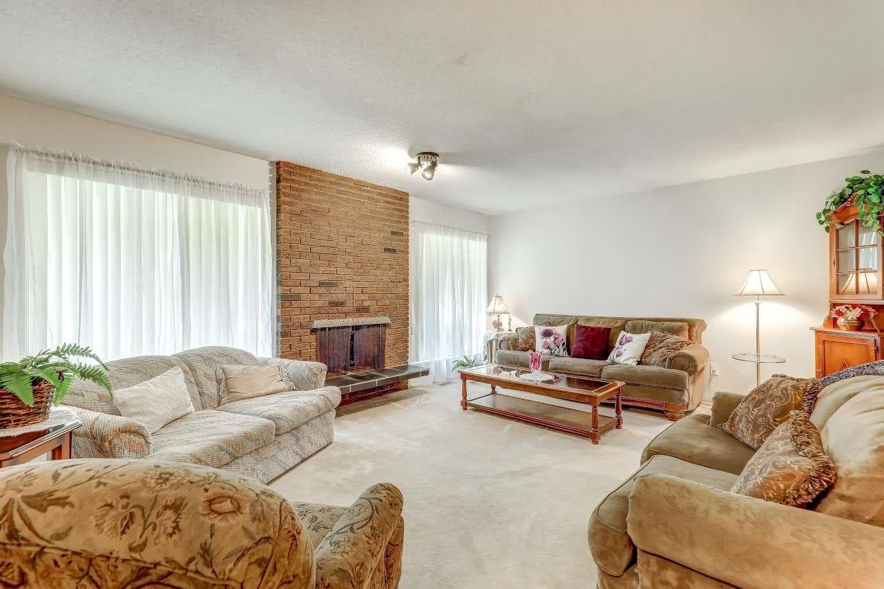 15584 98 Avenue, Surrey, V3R 7R2 — photo 4