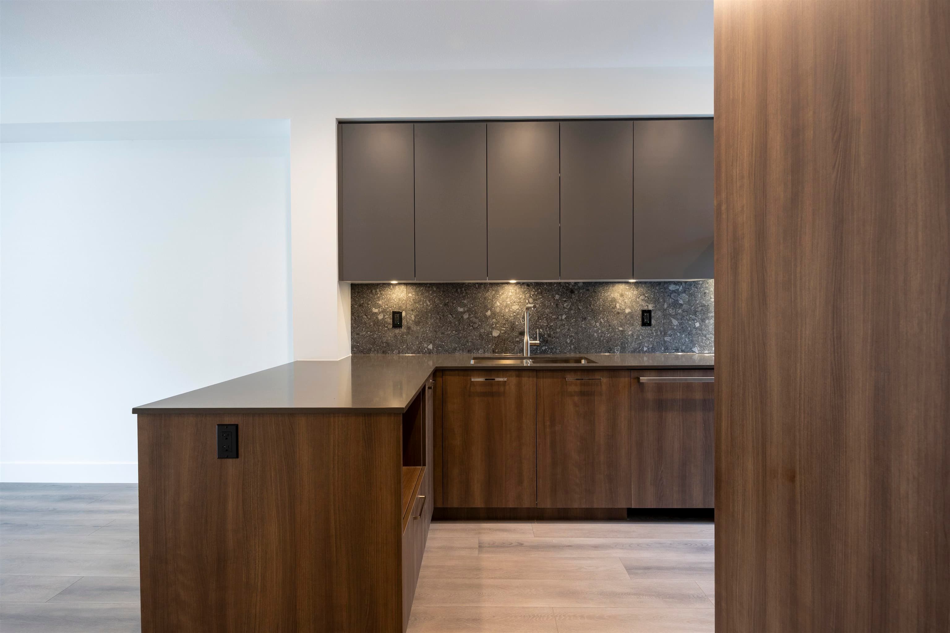 102 - 2322 Emery Court, Vancouver, V7J 0G3 — photo 5