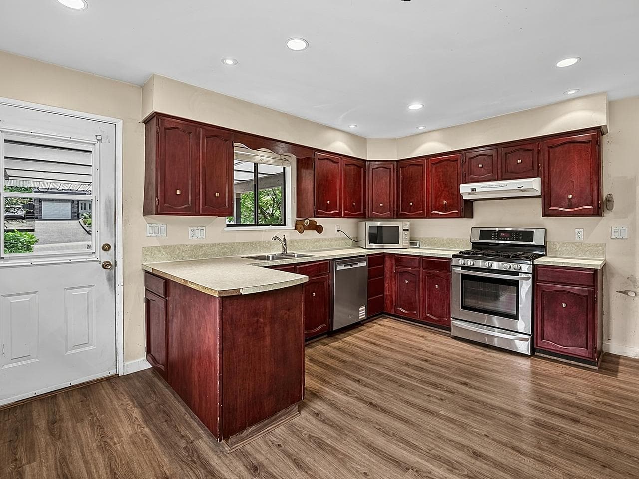 7793 - 7795 Allman Street, Burnaby, V5E 2A9 — photo 2