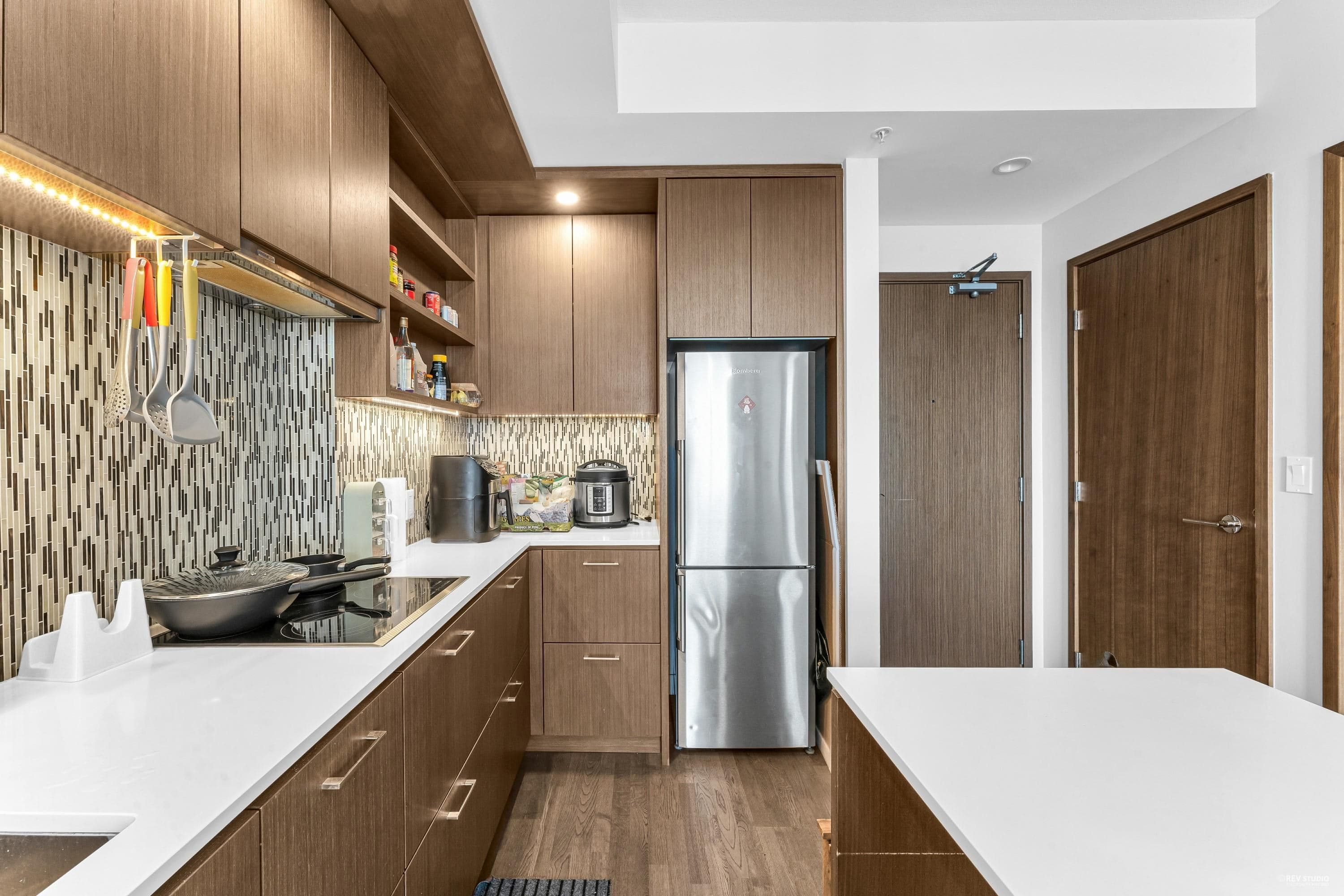 2702 - 13495 Central Avenue, Surrey, V3T 0K2 — photo 3