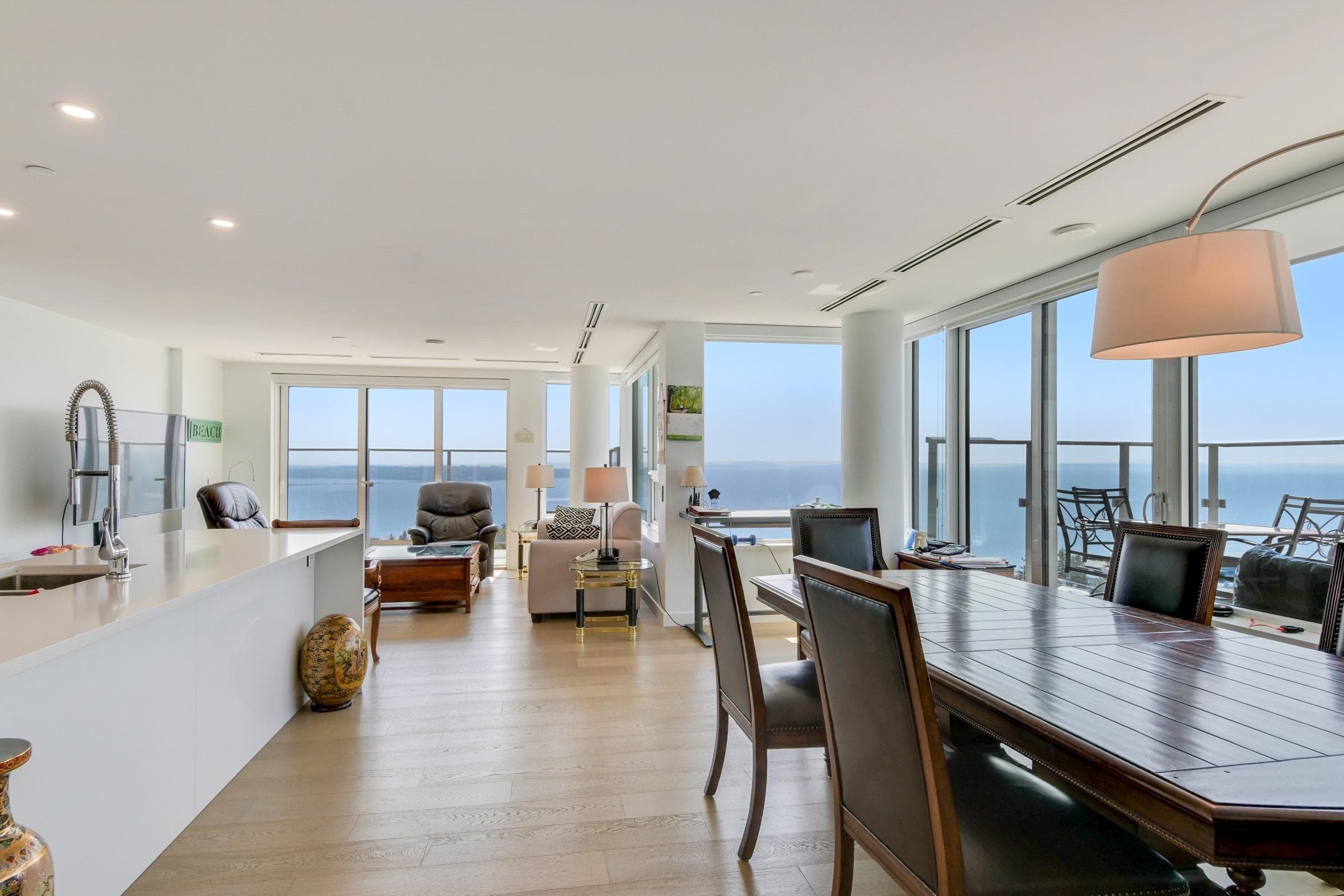 1404 - 1441 Johnston Road, White Rock, V4B 3Z4 — photo 3