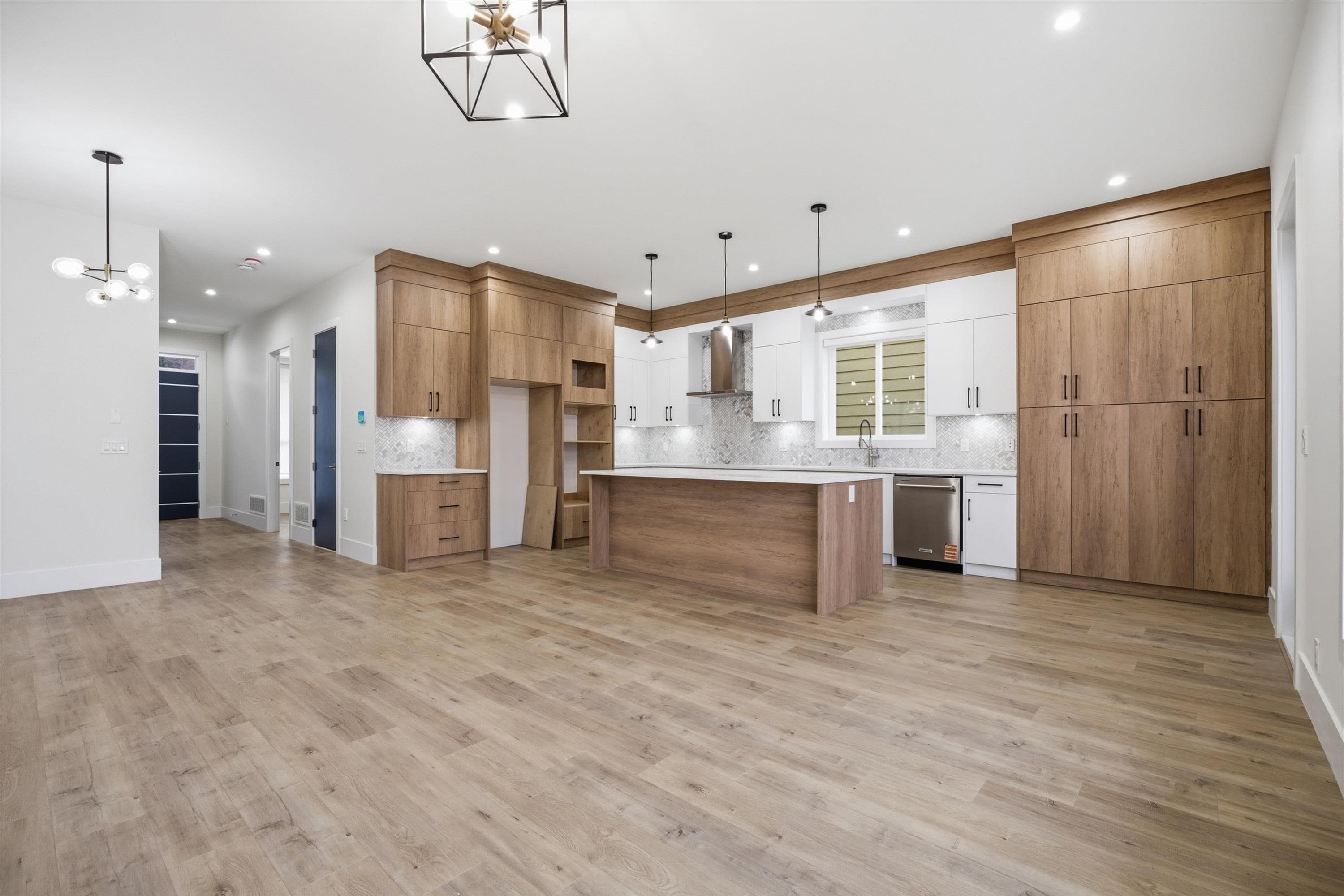 17130 1 Avenue, Surrey, V3Z 9R2 — photo 5