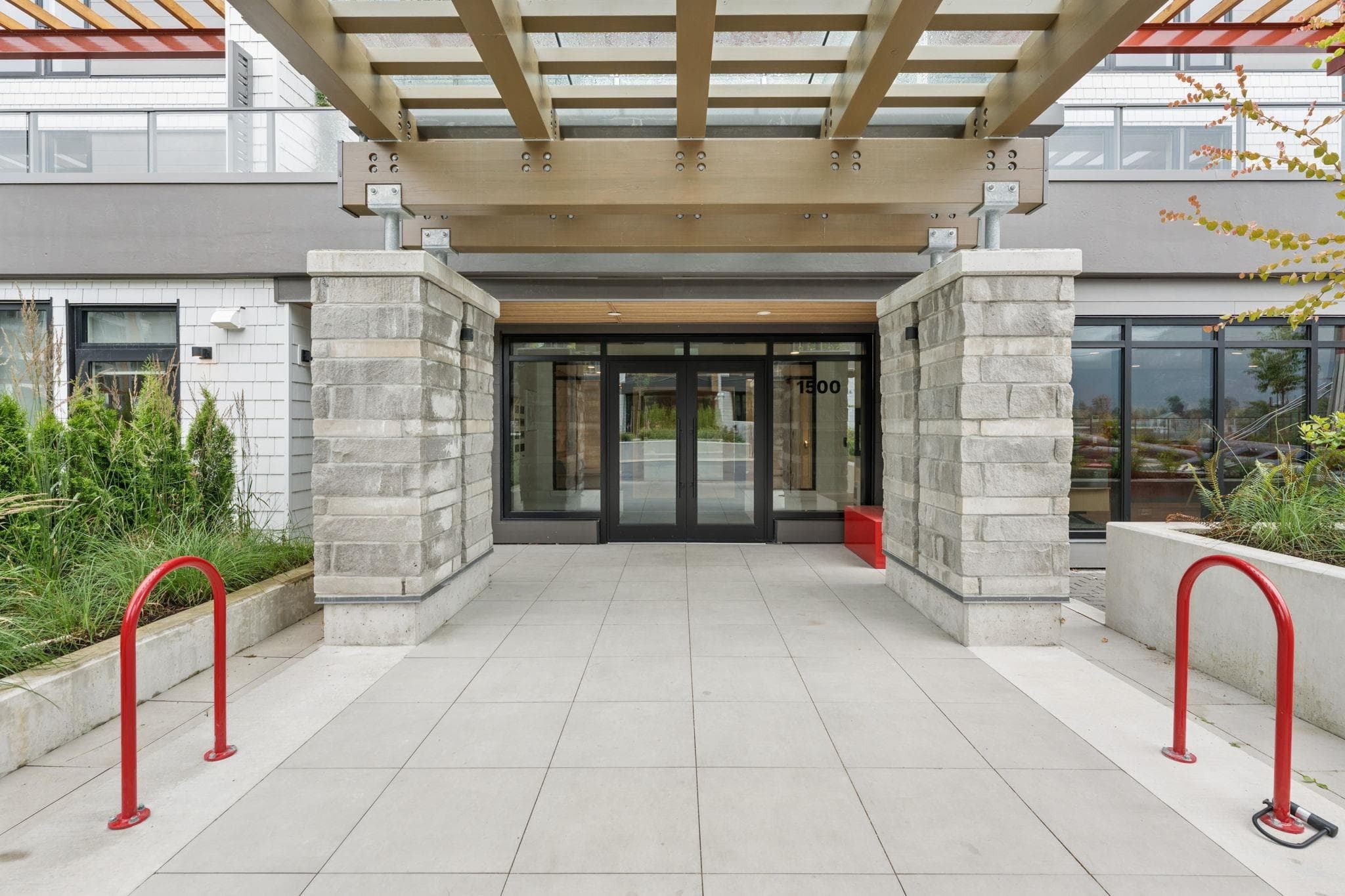 421 - 1500 Scott Crescent, Squamish, V8B 1G5 — photo 2