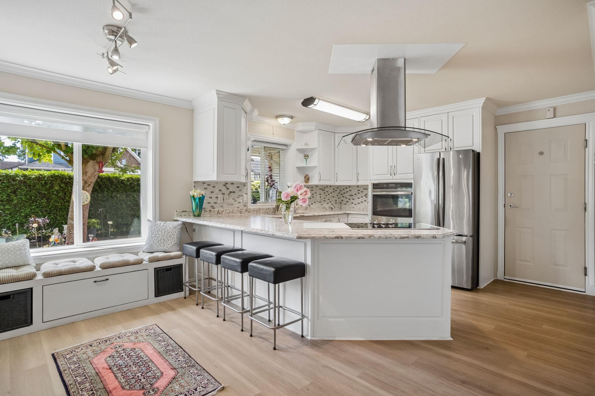 19573 116b Avenue, Pitt Meadows, V3Y 1R8 — photo 1