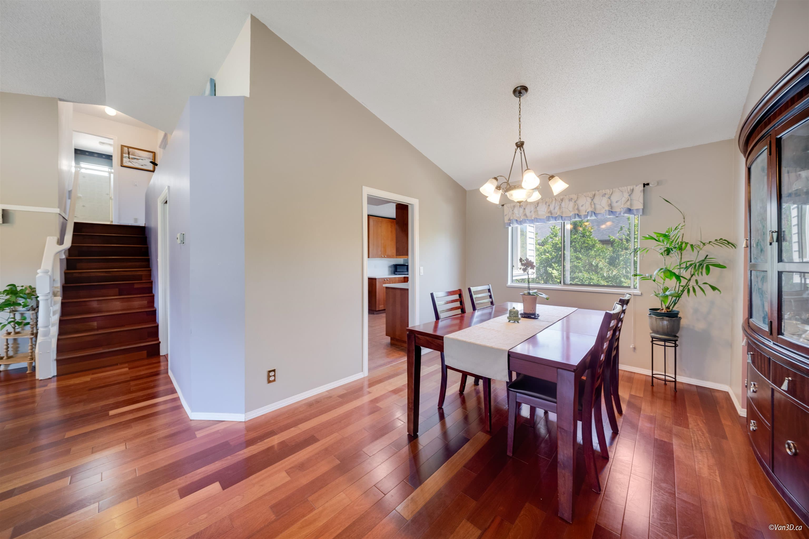 1295 Daimler Street, Coquitlam, V3B 6P5 — photo 5