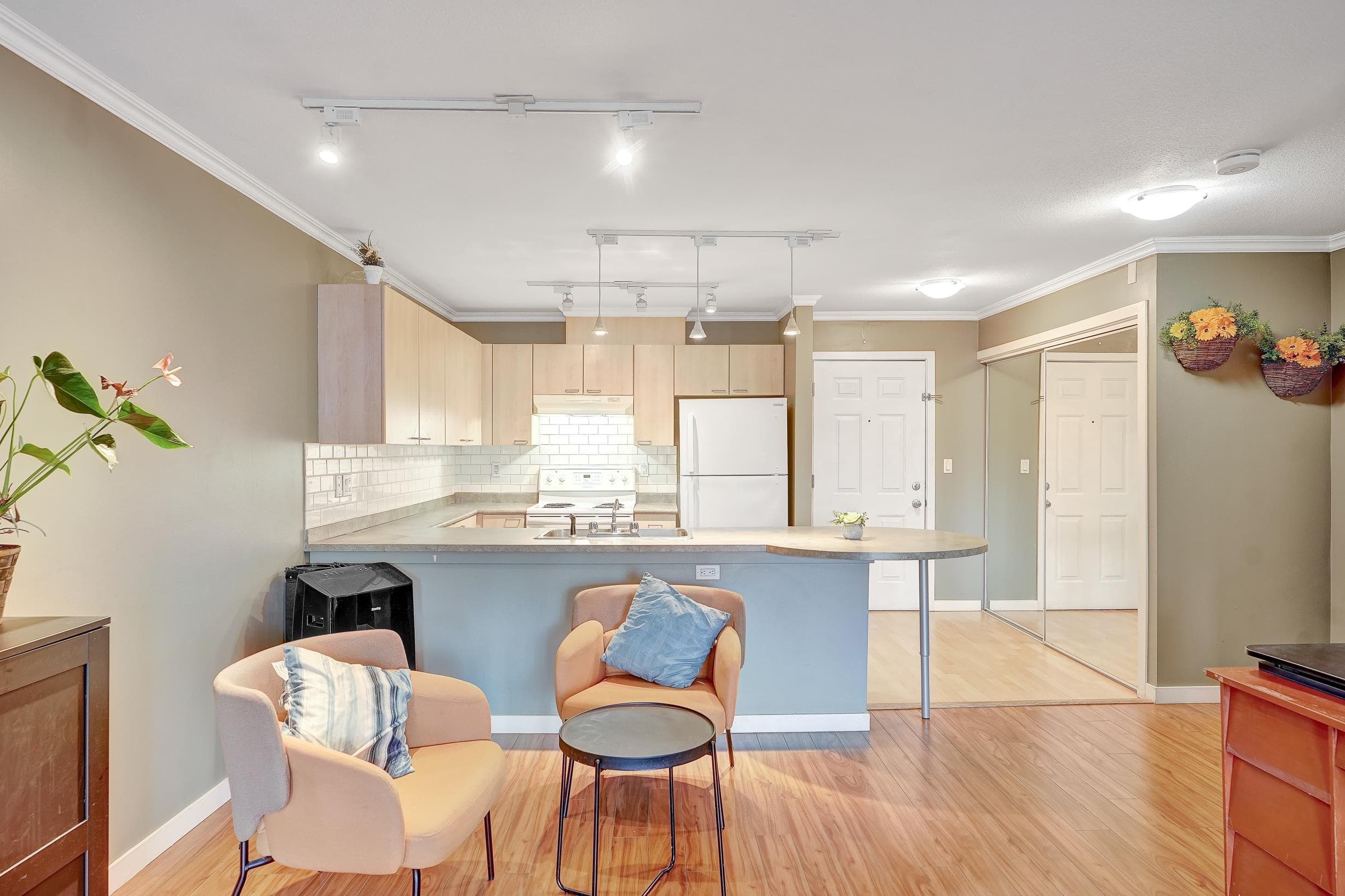304 - 12083 92a Avenue, Surrey, V3V 8C8 — photo 3