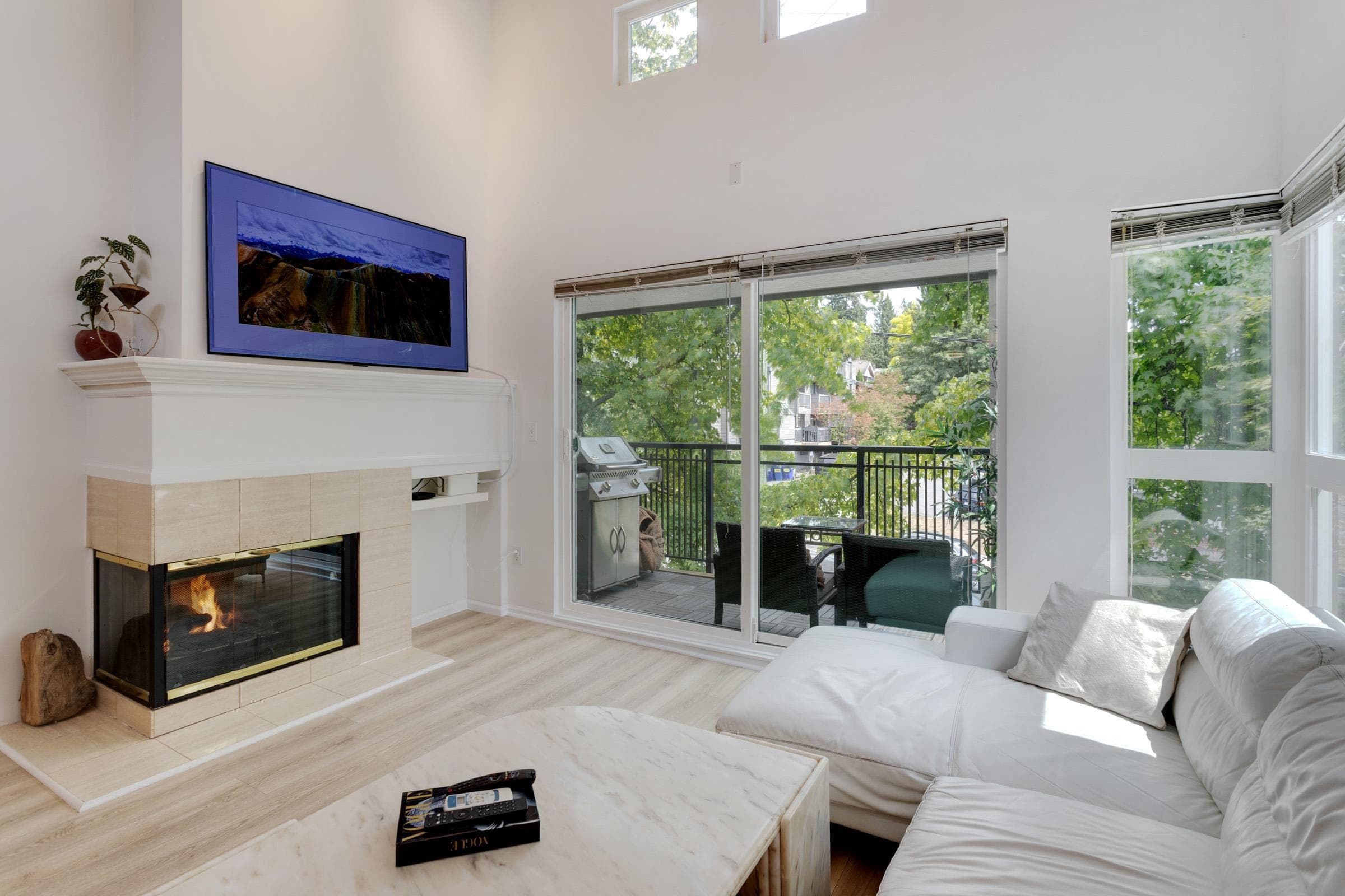 403 - 106 W Kings Road, North Vancouver, V7N 2L8 — photo 4