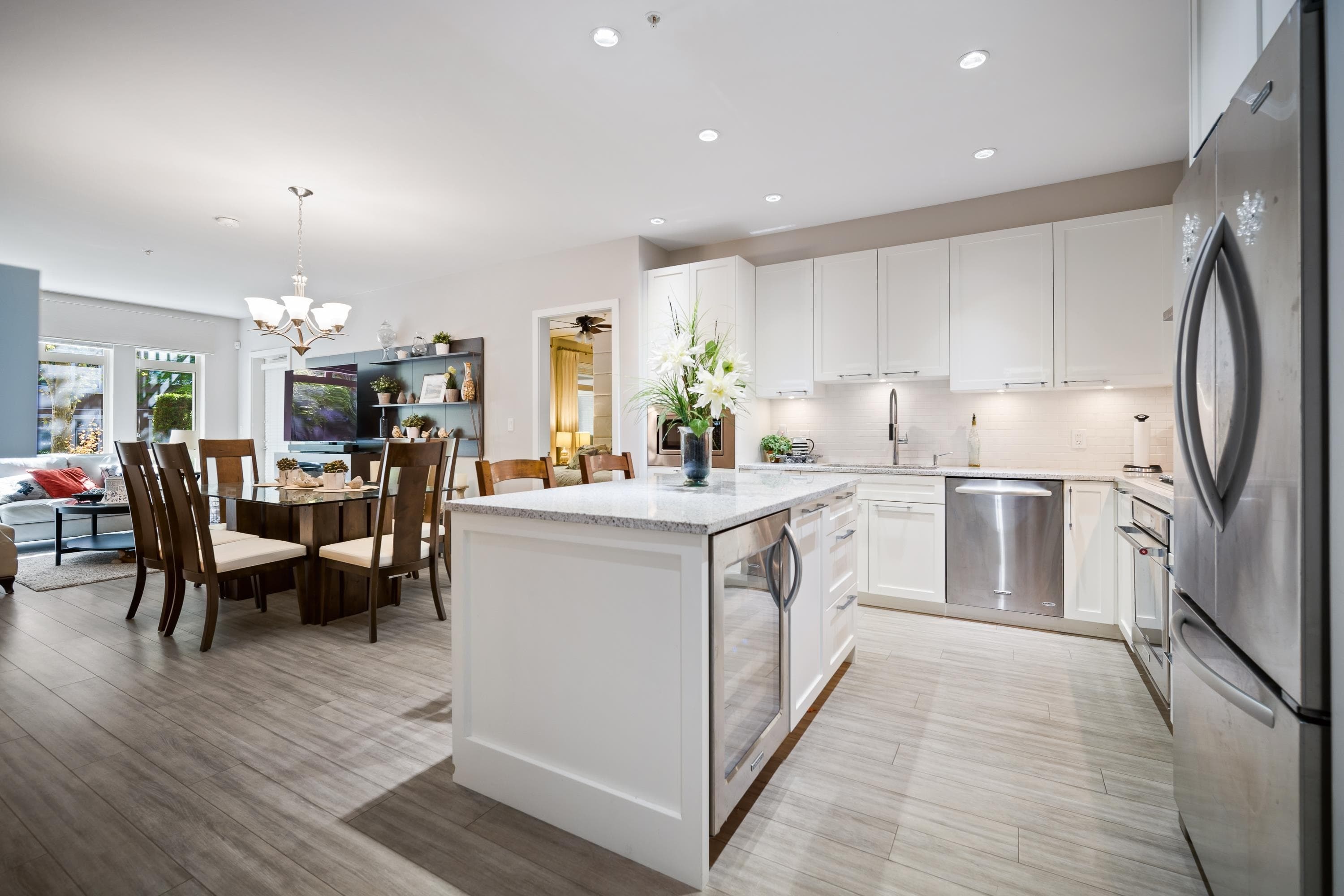 111 - 15360 20 Avenue, Surrey, V4A 2A3 — photo 2